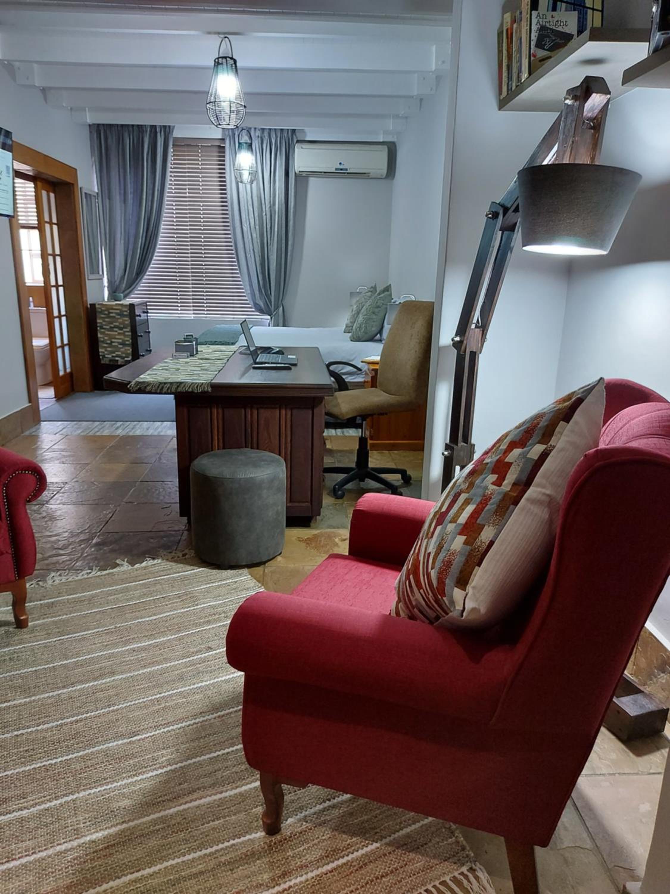 Le Chateau Guest House and Conference Centre view 3