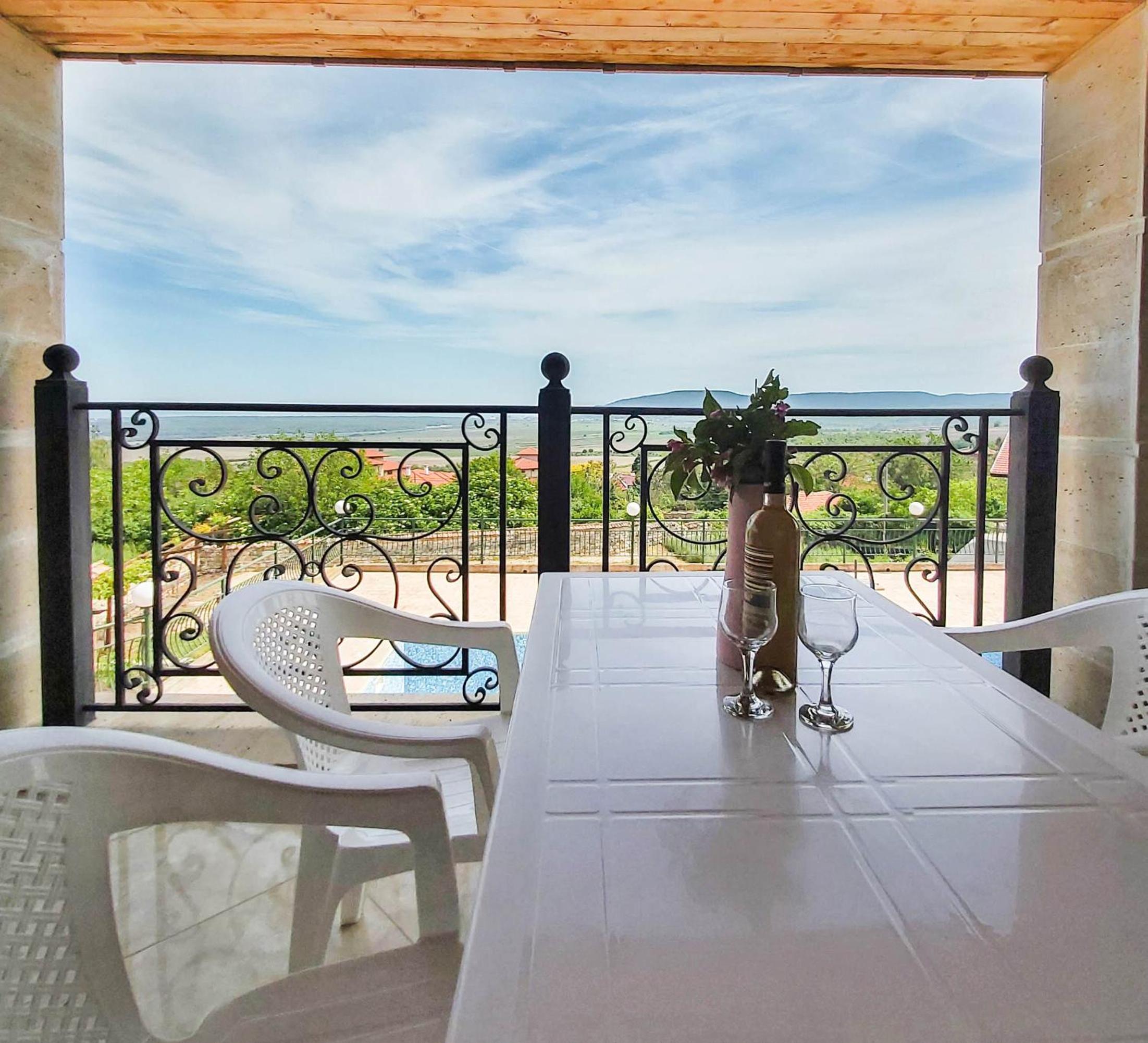 Villa Makeli