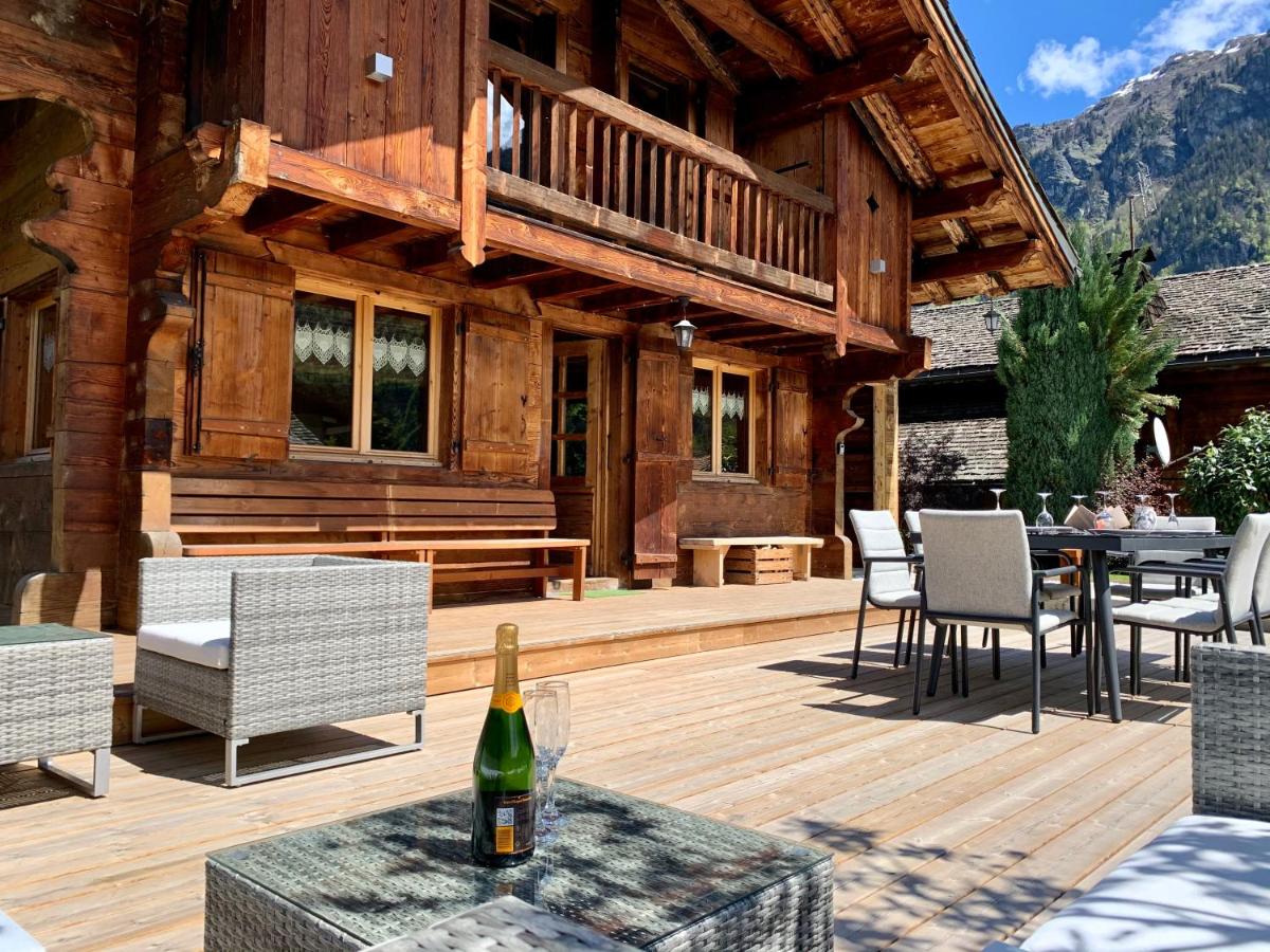 Alpen Lounge view 4