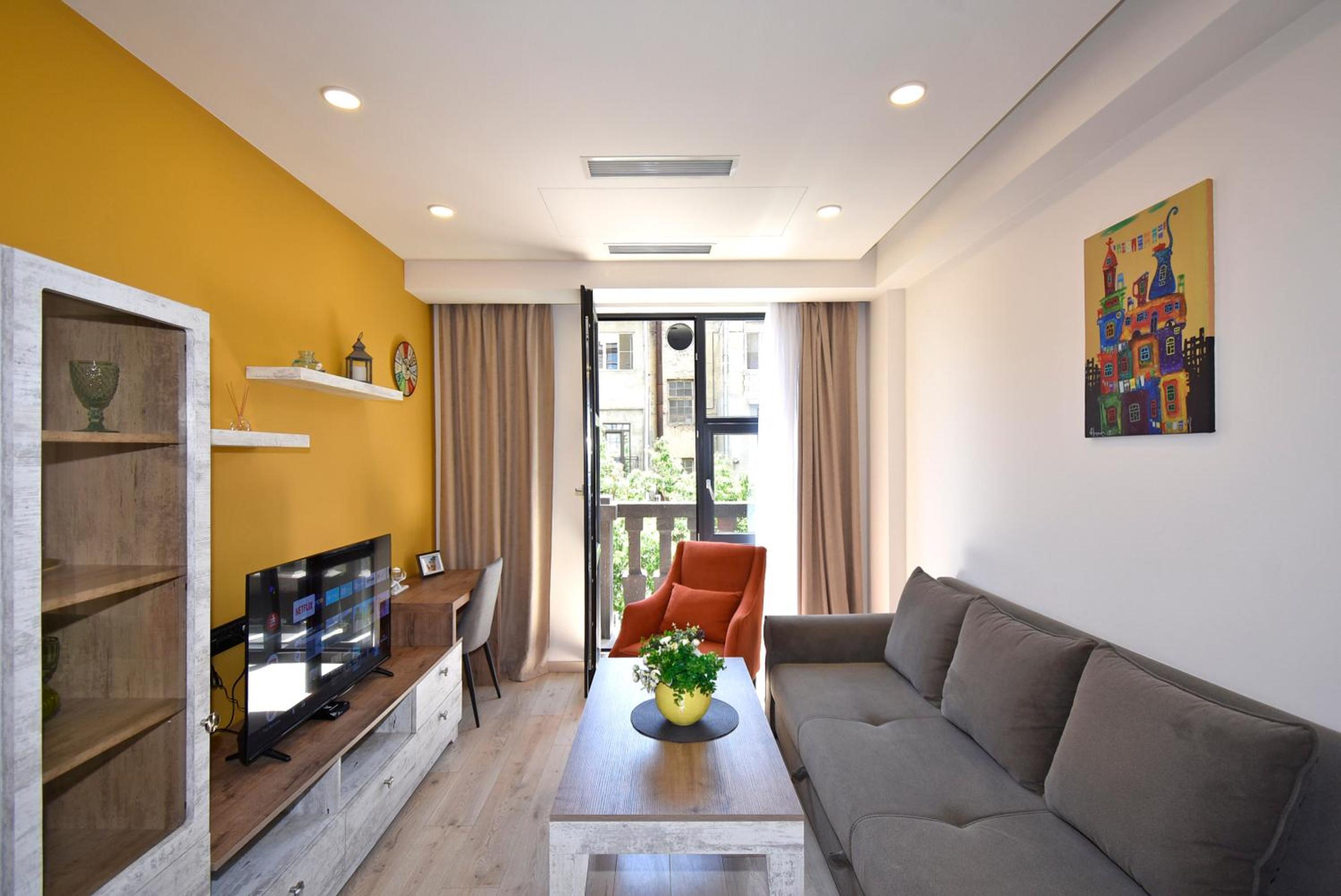 Home4you Apartments on Koghbatsi