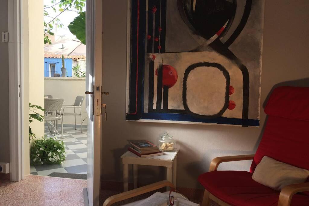 Colorful 110 m2 house in Chania City Center! view 3