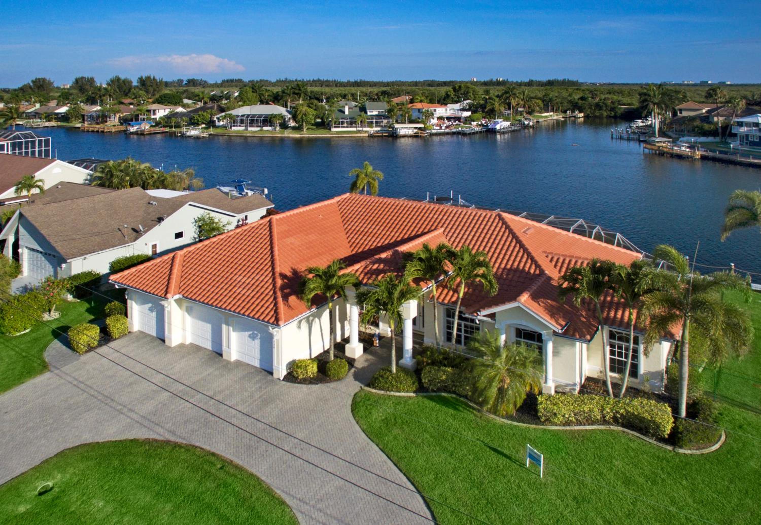 Villa Dolphin view 3