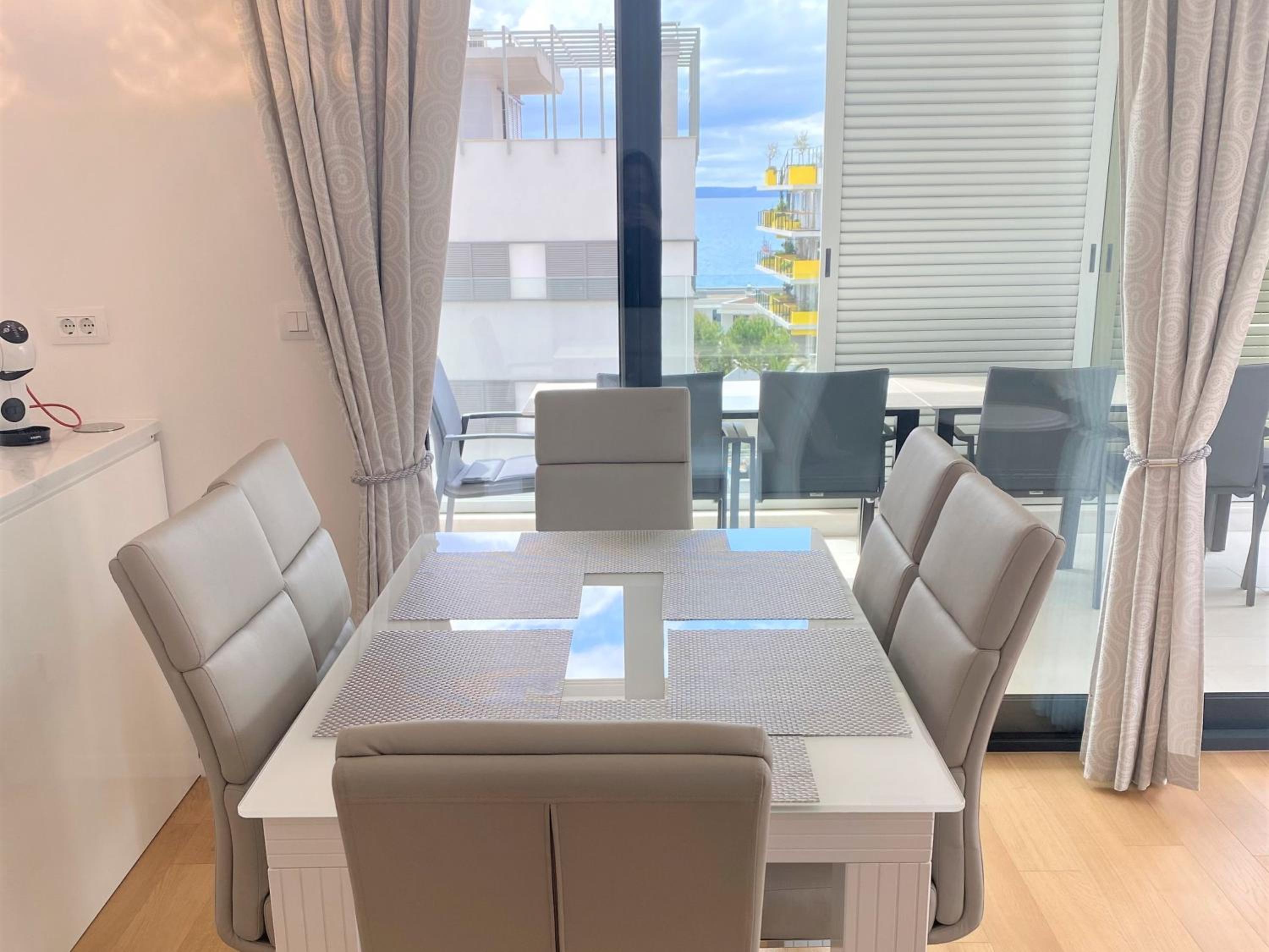 Euphoria Luxury Apartment view 5