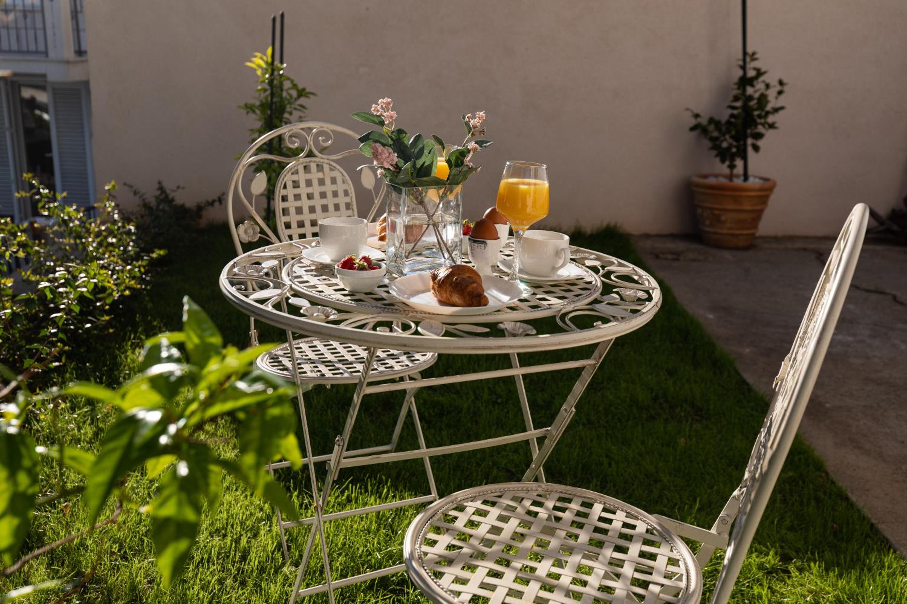 balance & terrace