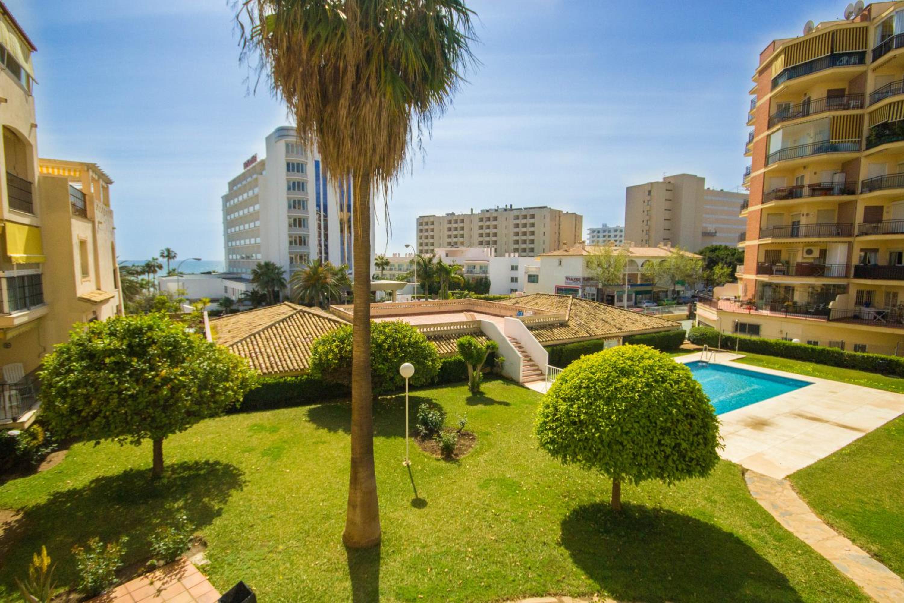 Erisa 68 by IVI Real Estate view 3