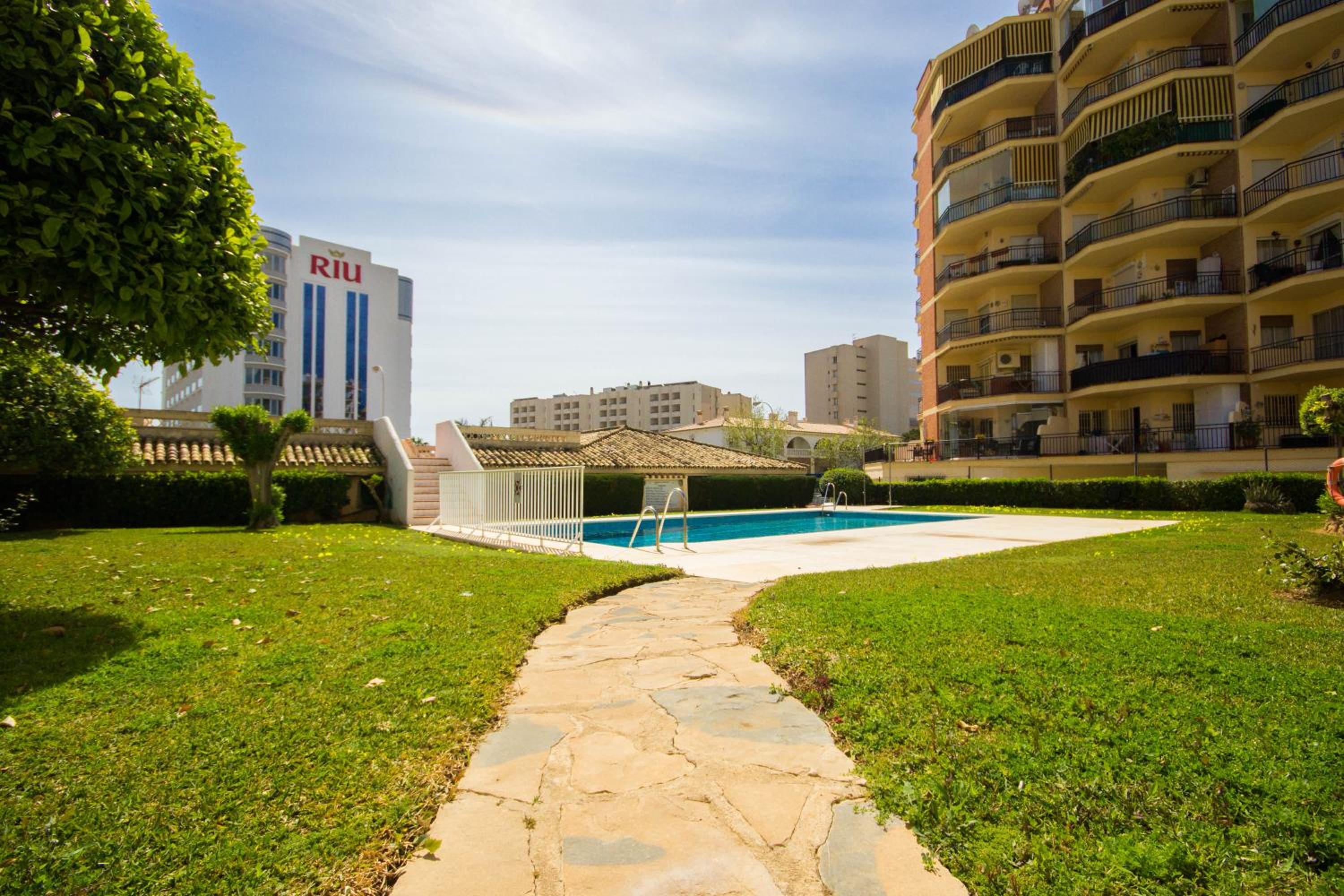 Erisa 68 by IVI Real Estate view 4
