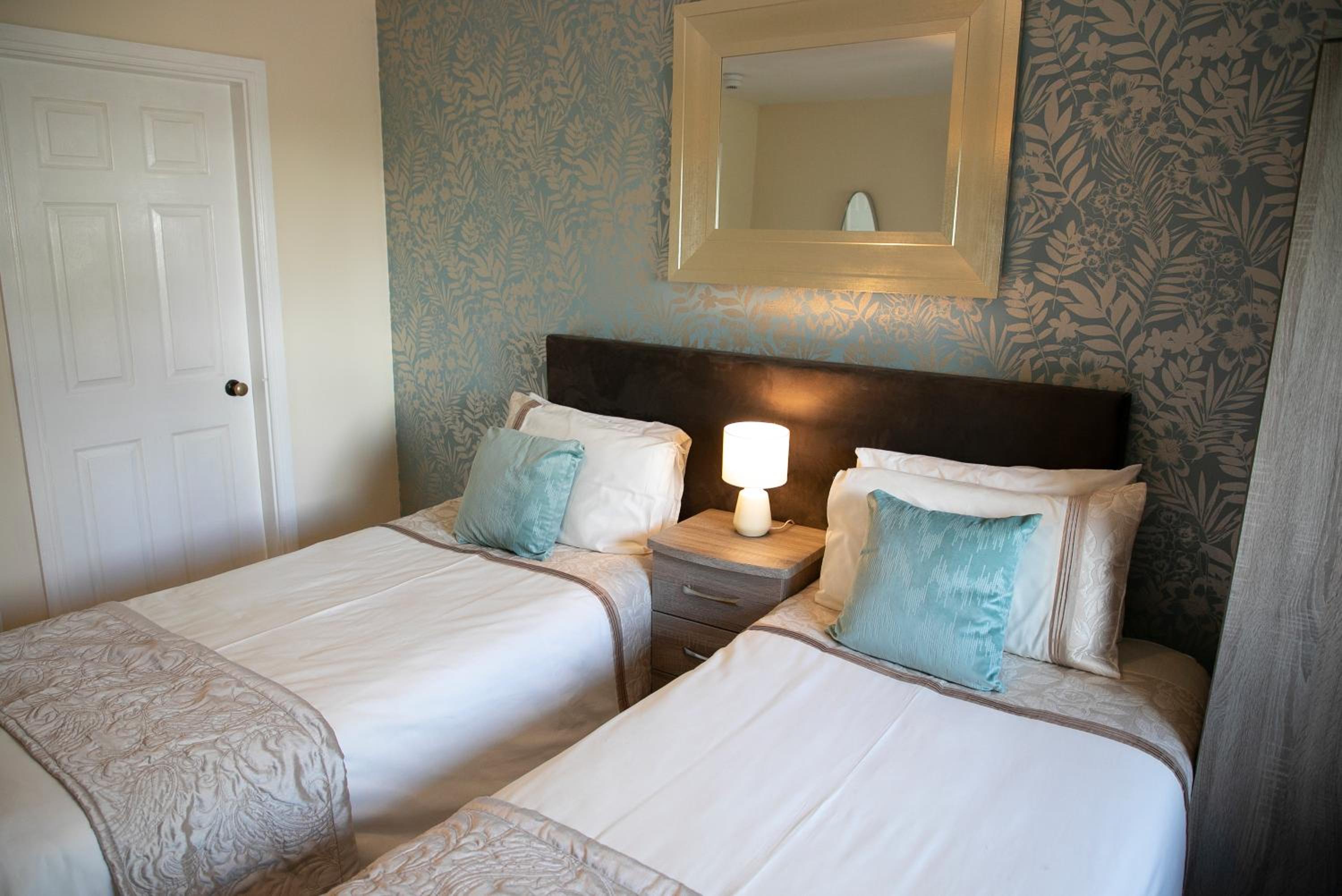 Athlone Vacations - Arch House BB  Apartments - Property Image 4
