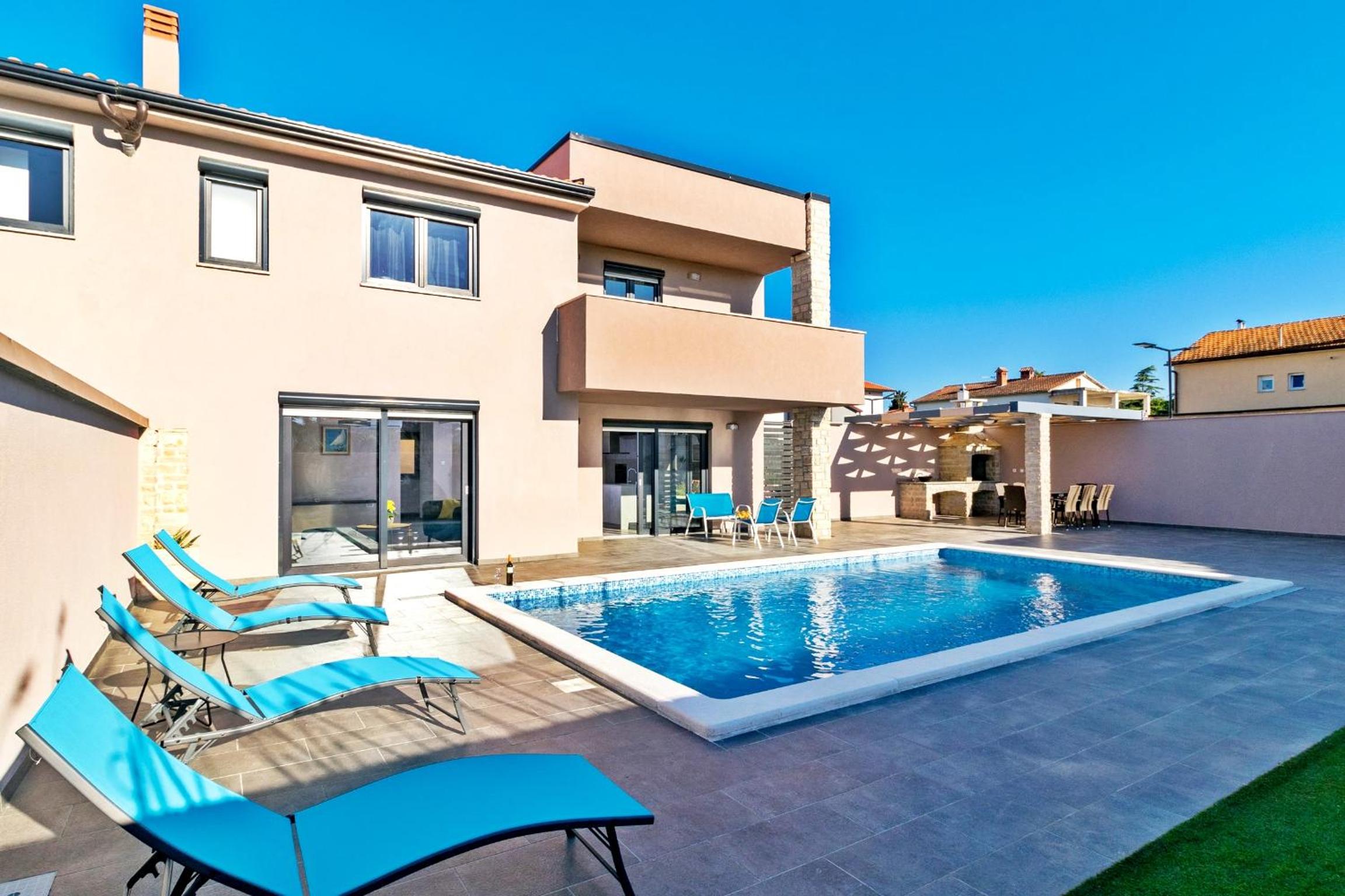 Villa Philippo and Villa Nika