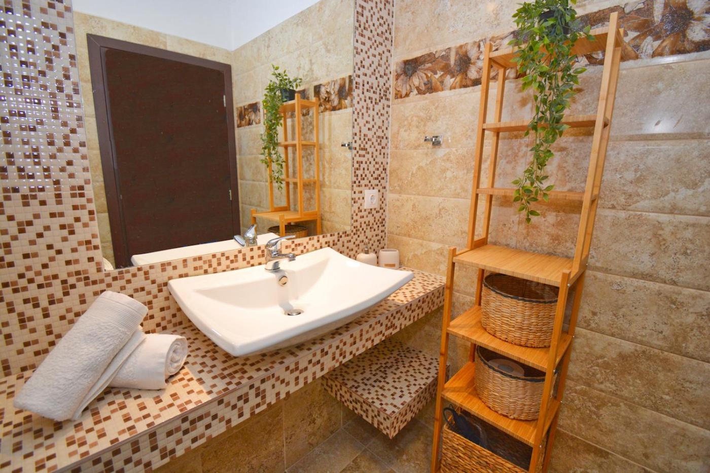 Potamos Superior Grey Apartment
