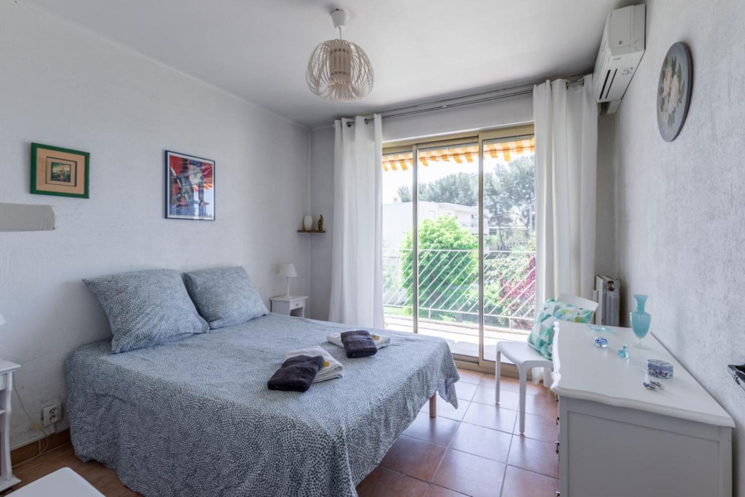 Bright 3 Apartment Near The Sea With Balcony view 2