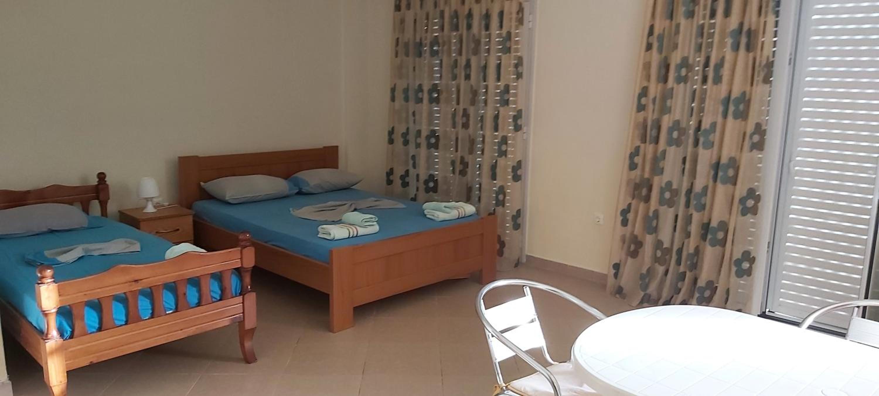 Magic Ionian Apartments & Rooms