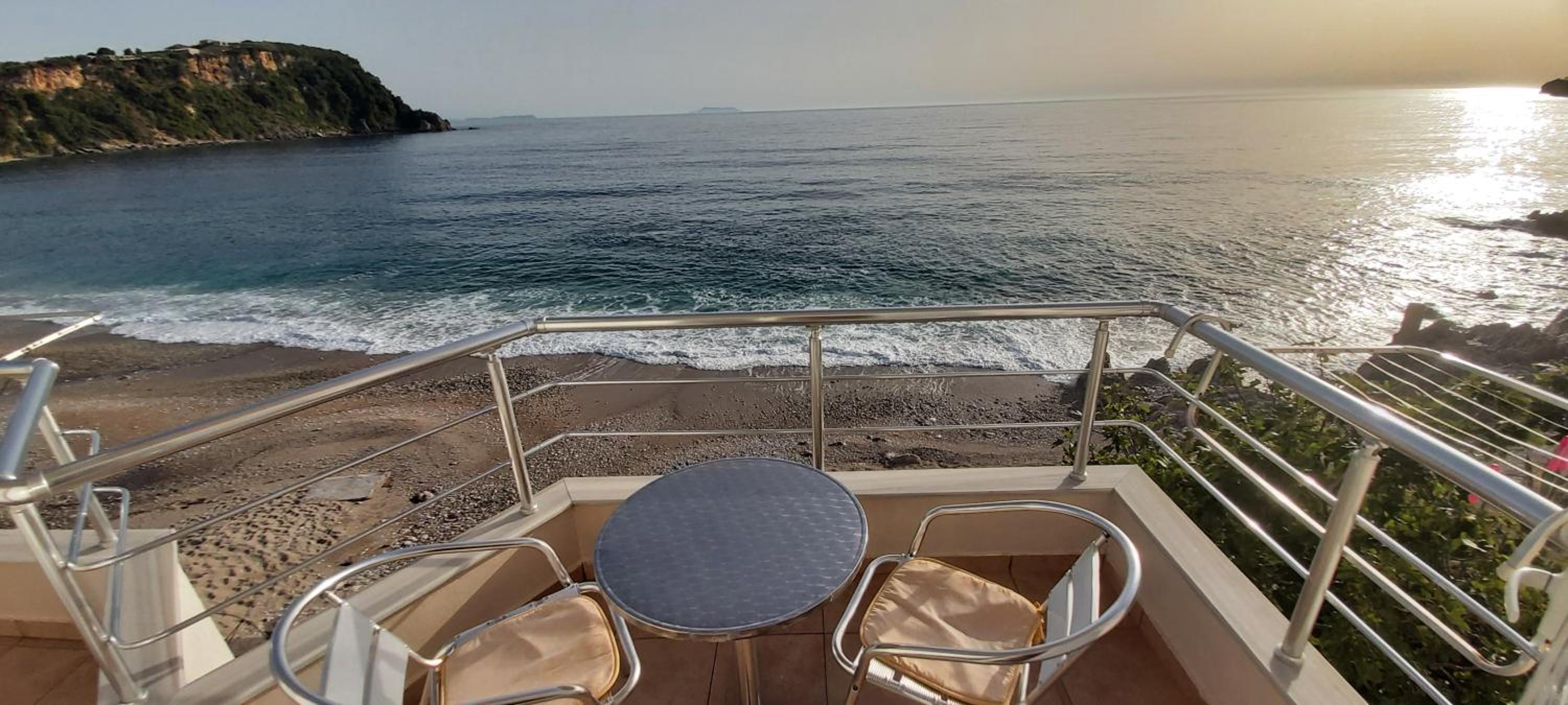Magic Ionian Apartments & Rooms