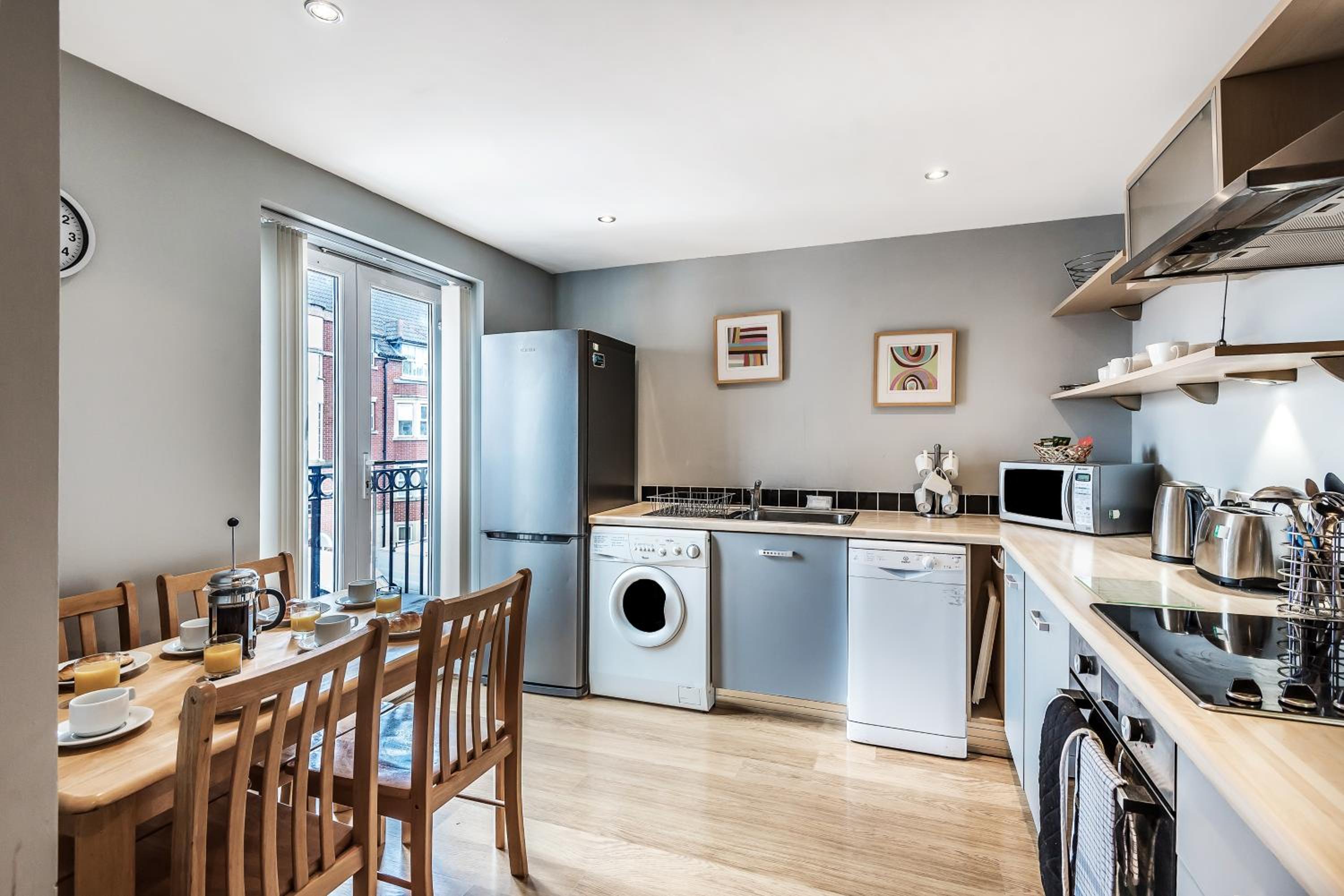 Merchants Gate - 2 Bed comfy apartment with parking and York Minster views photo 4