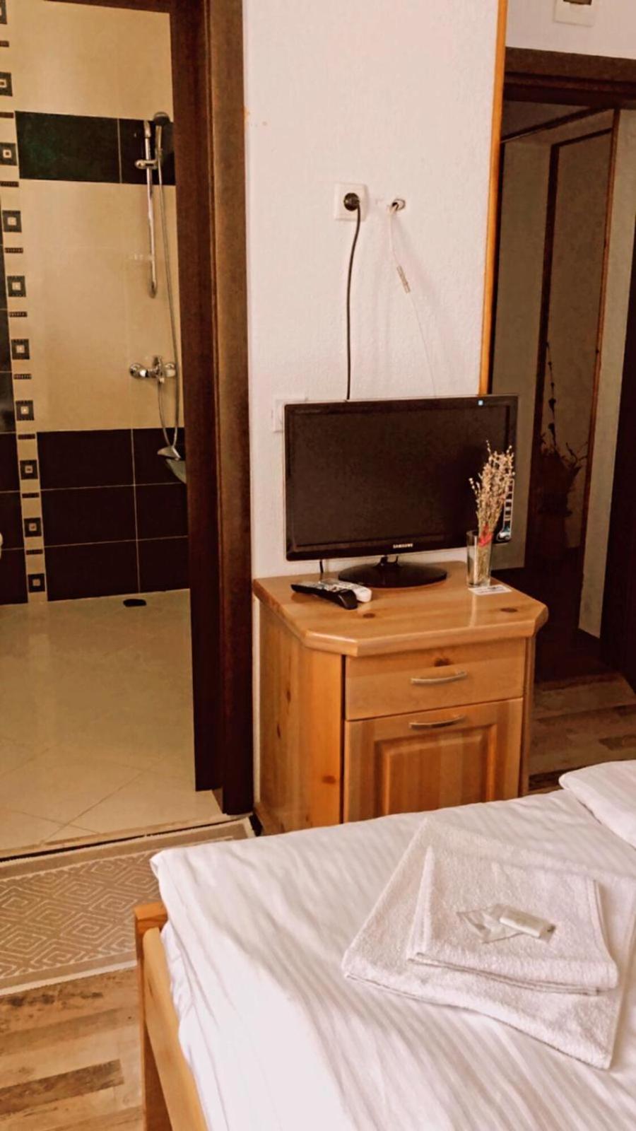 Guesthouse White Margarit