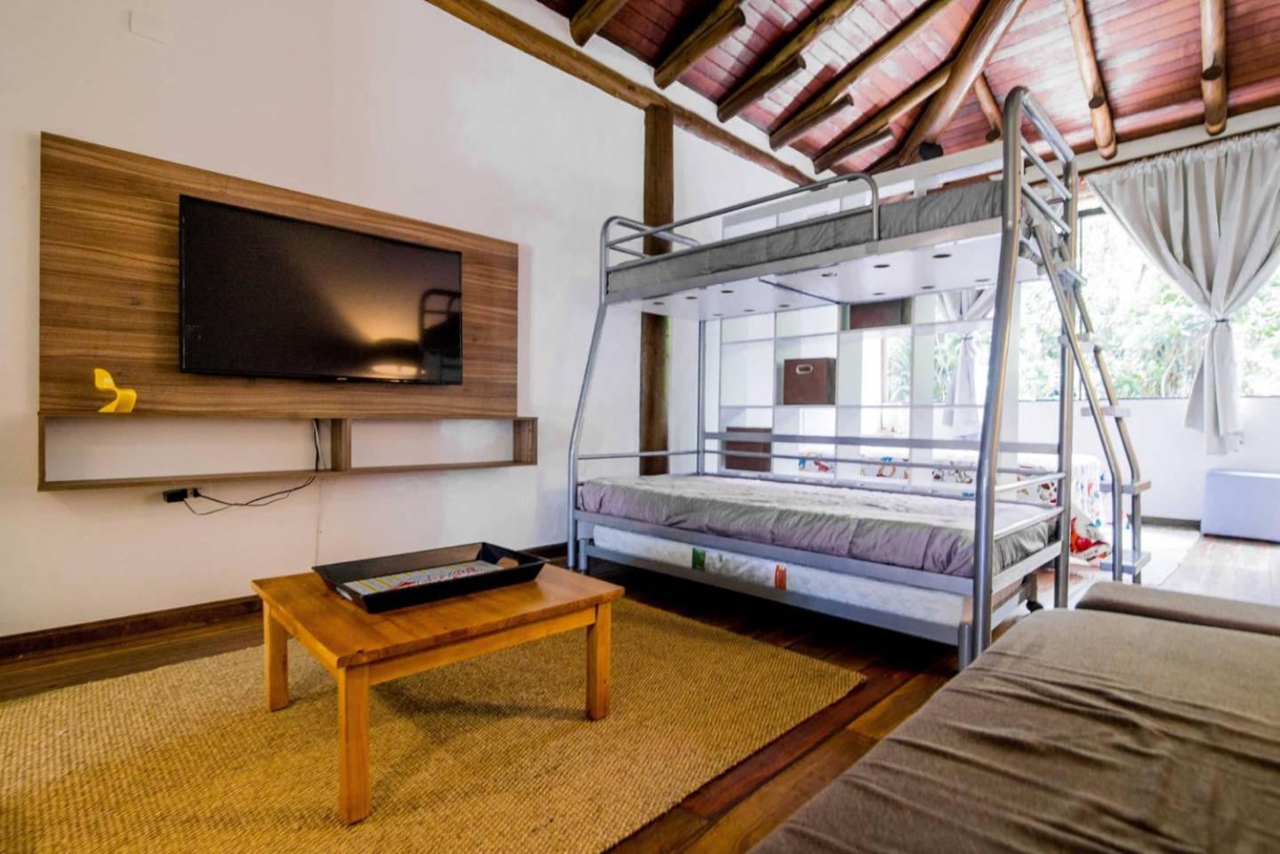 Maresias Beach House - Casas de alugueis em cond beira mar