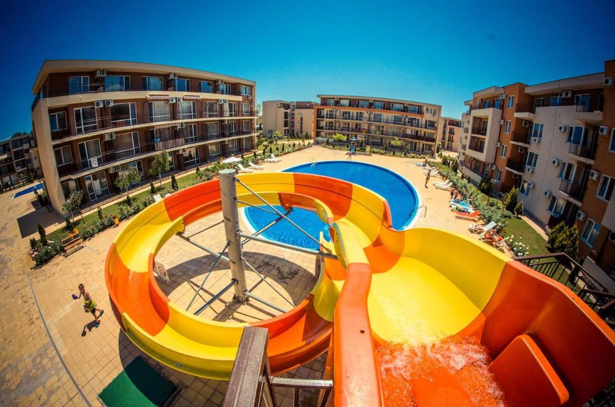 HOLIDAY ORCHID FORT GARDEN - Premium Apartments view 2