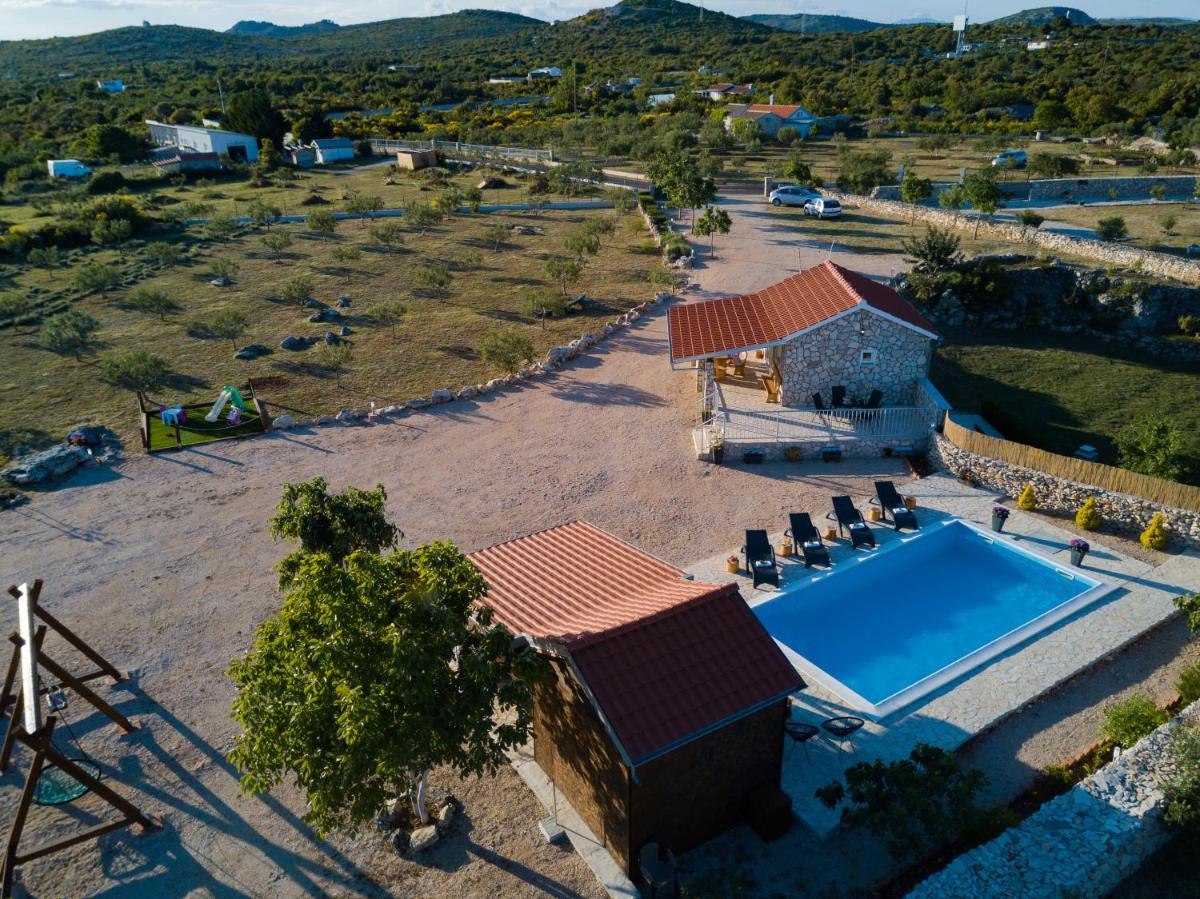 Holiday home - Villa Juli view 2