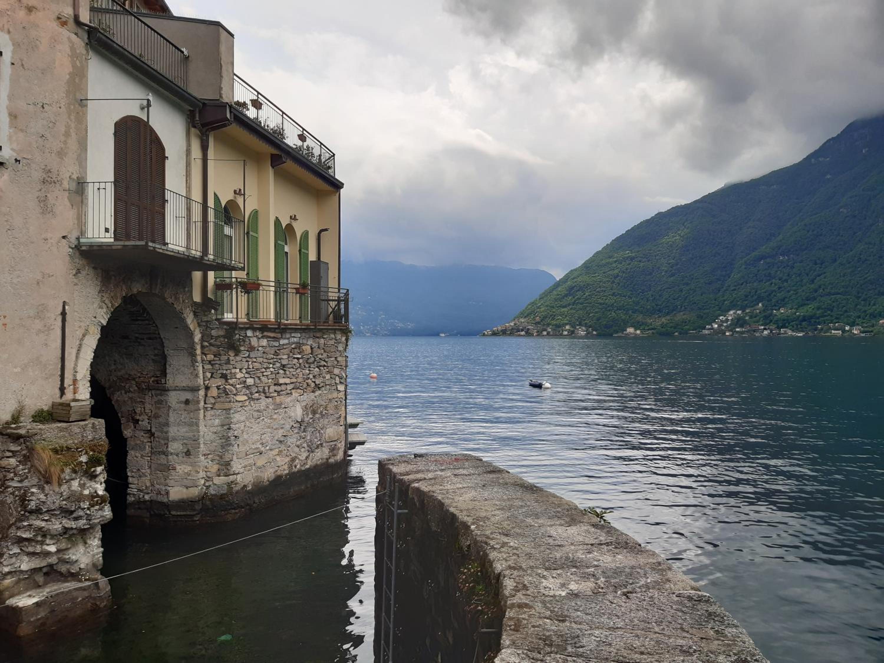 Casa con vista lago a Nesso view 4