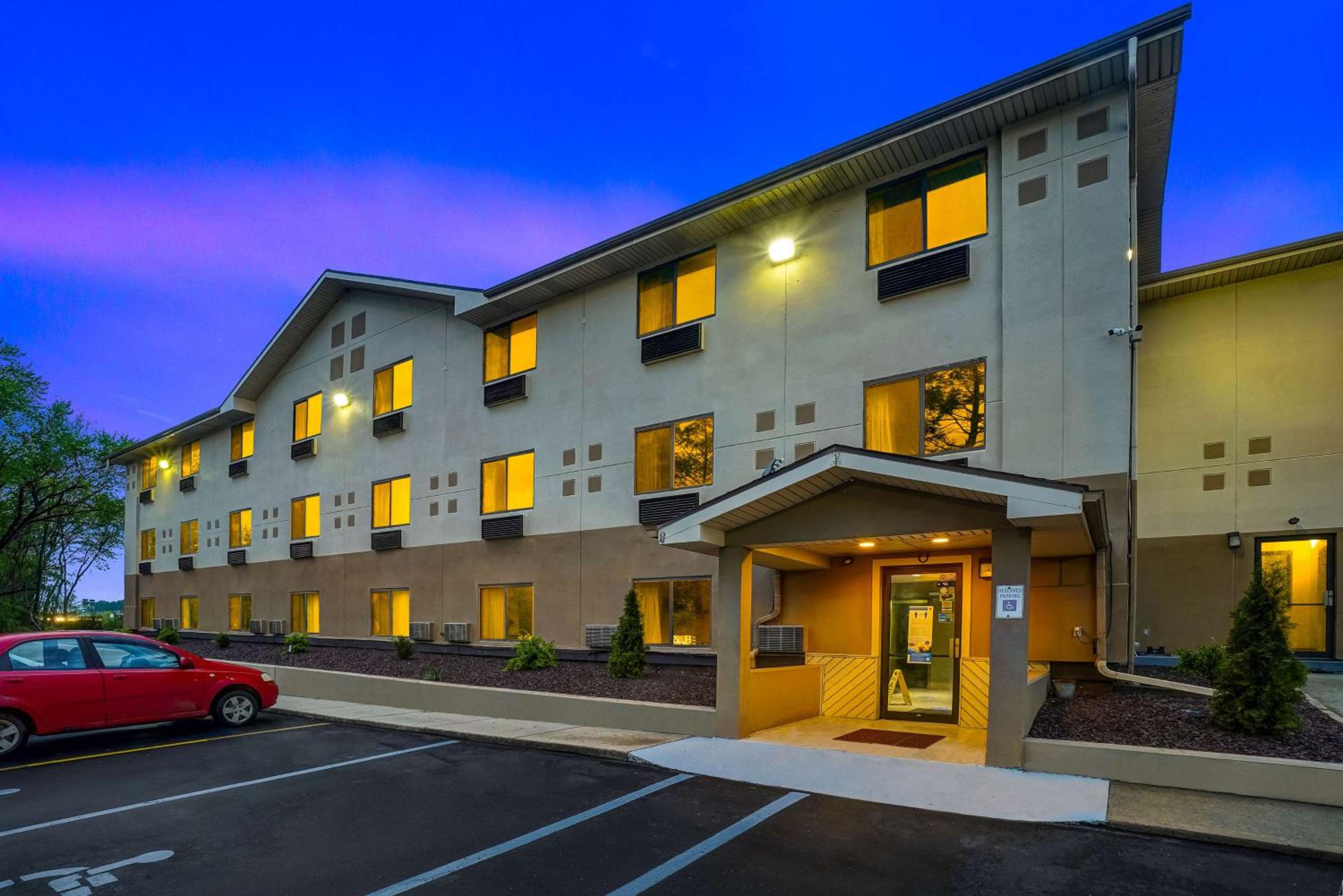 Motel 6-Montoursville, PA - Williamsport view 5
