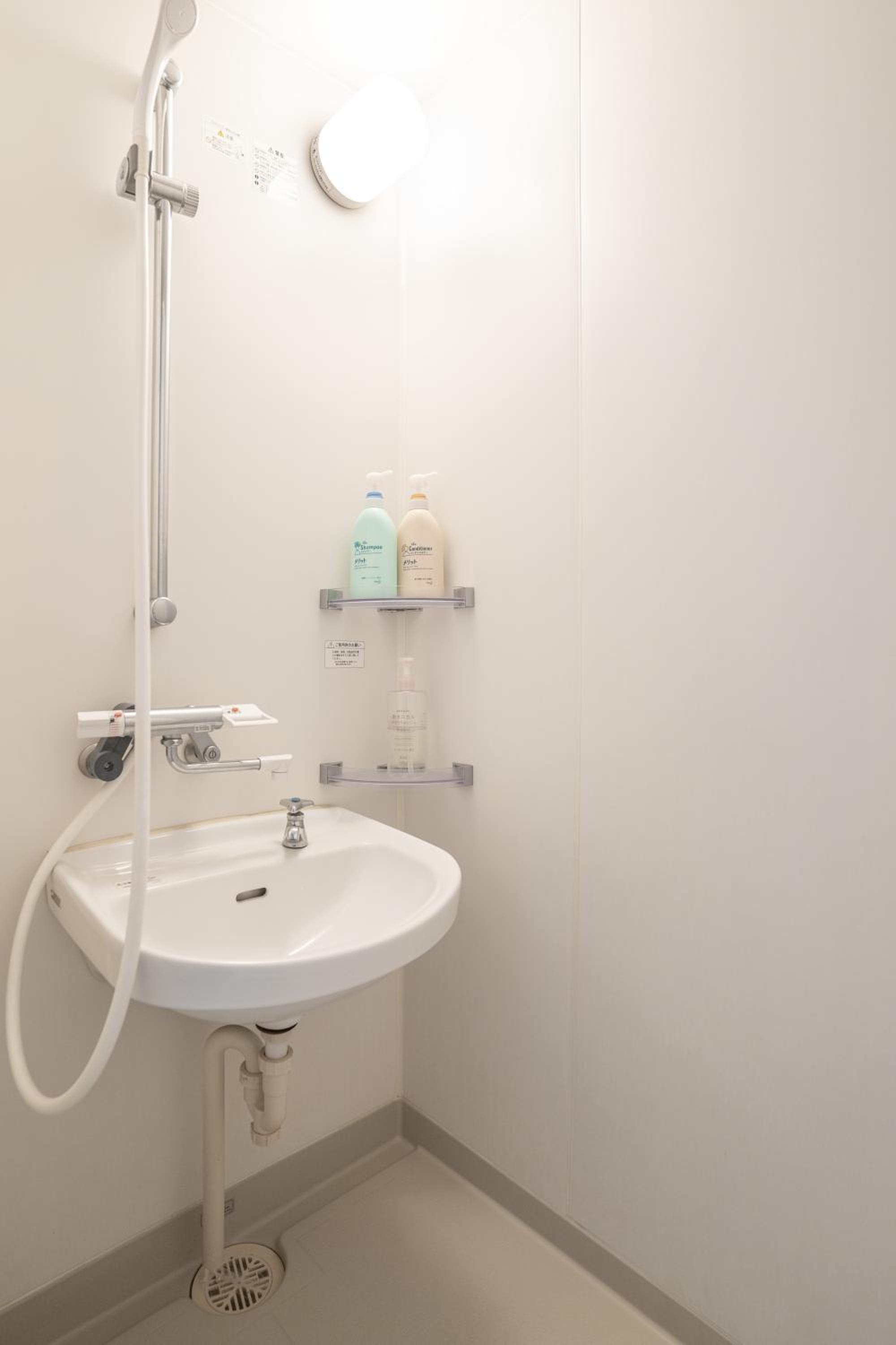 nestay inn osaka nanbakuromon