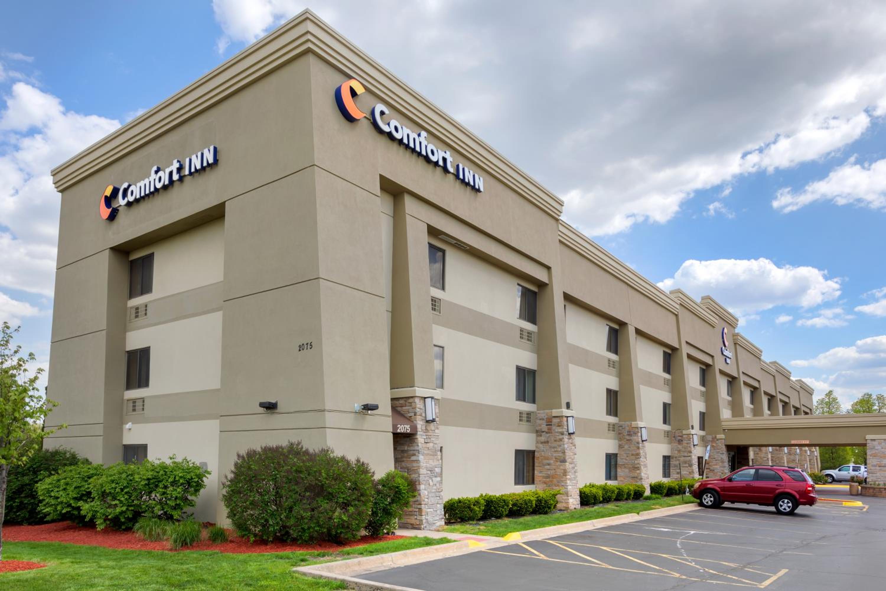 Hoffman Estates Vacations - Comfort Inn Hoffman Estates - Schaumburg - Property Image 16