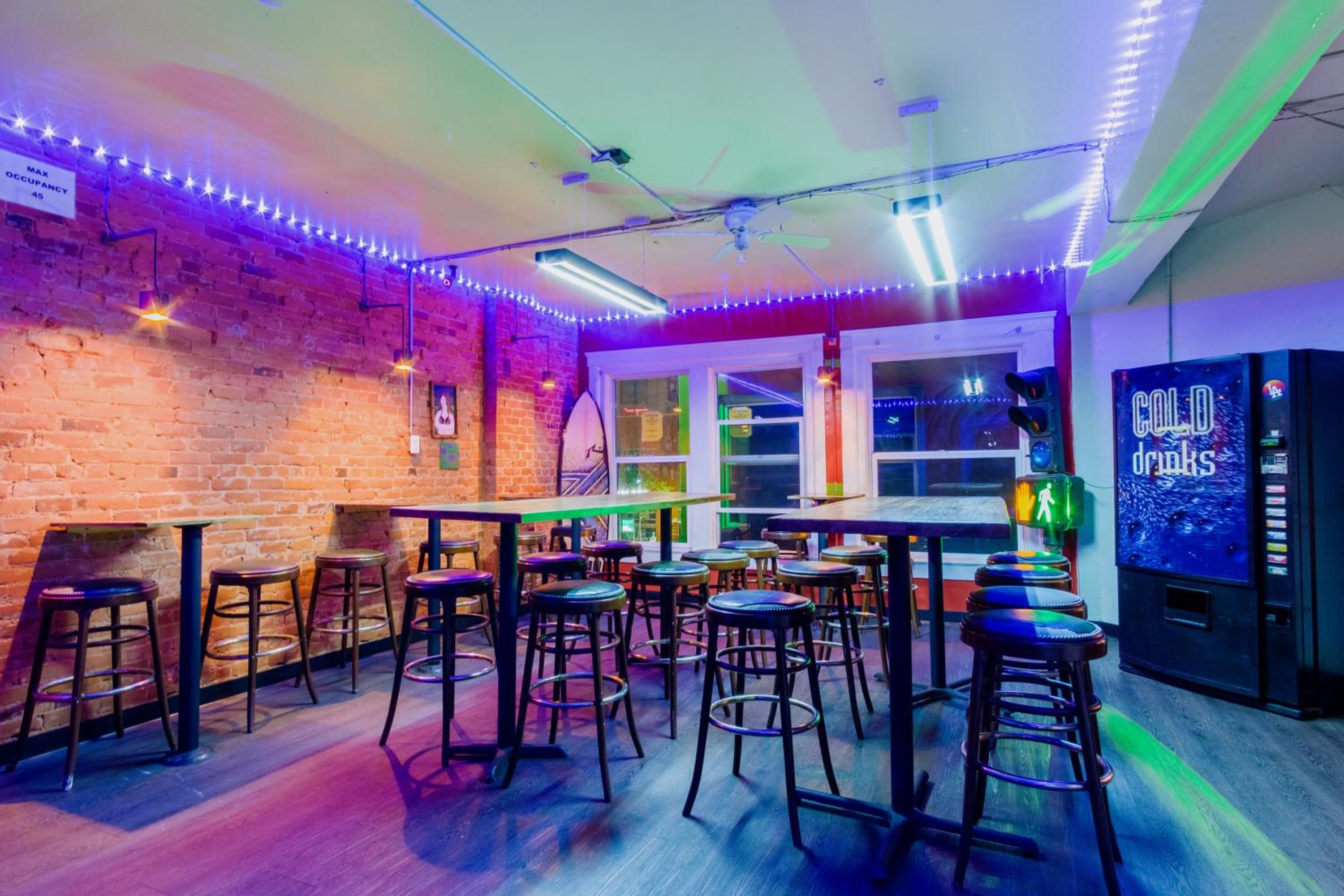 Lucky D's Youth and Traveler's Hostel