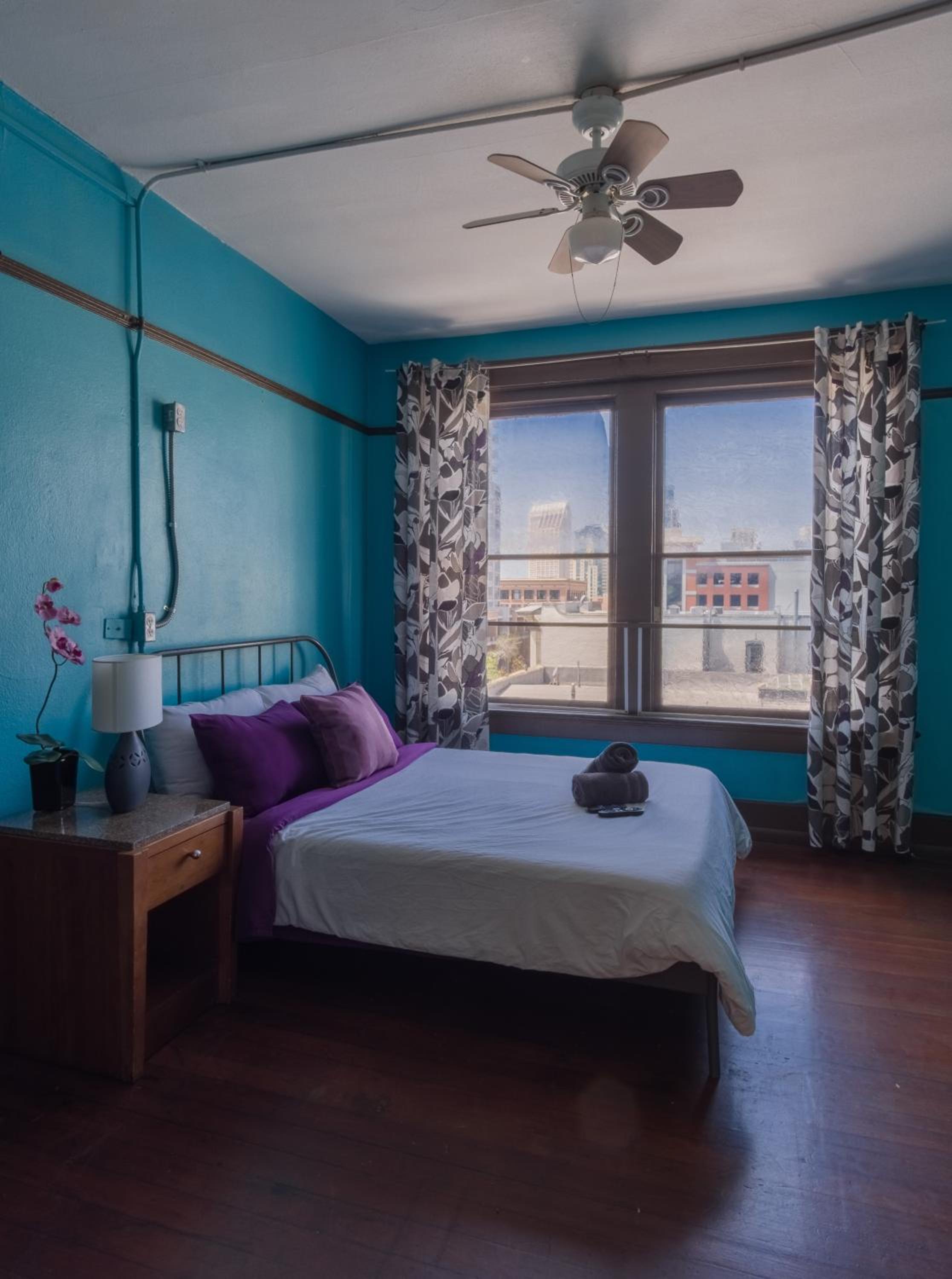 Lucky D's Youth and Traveler's Hostel
