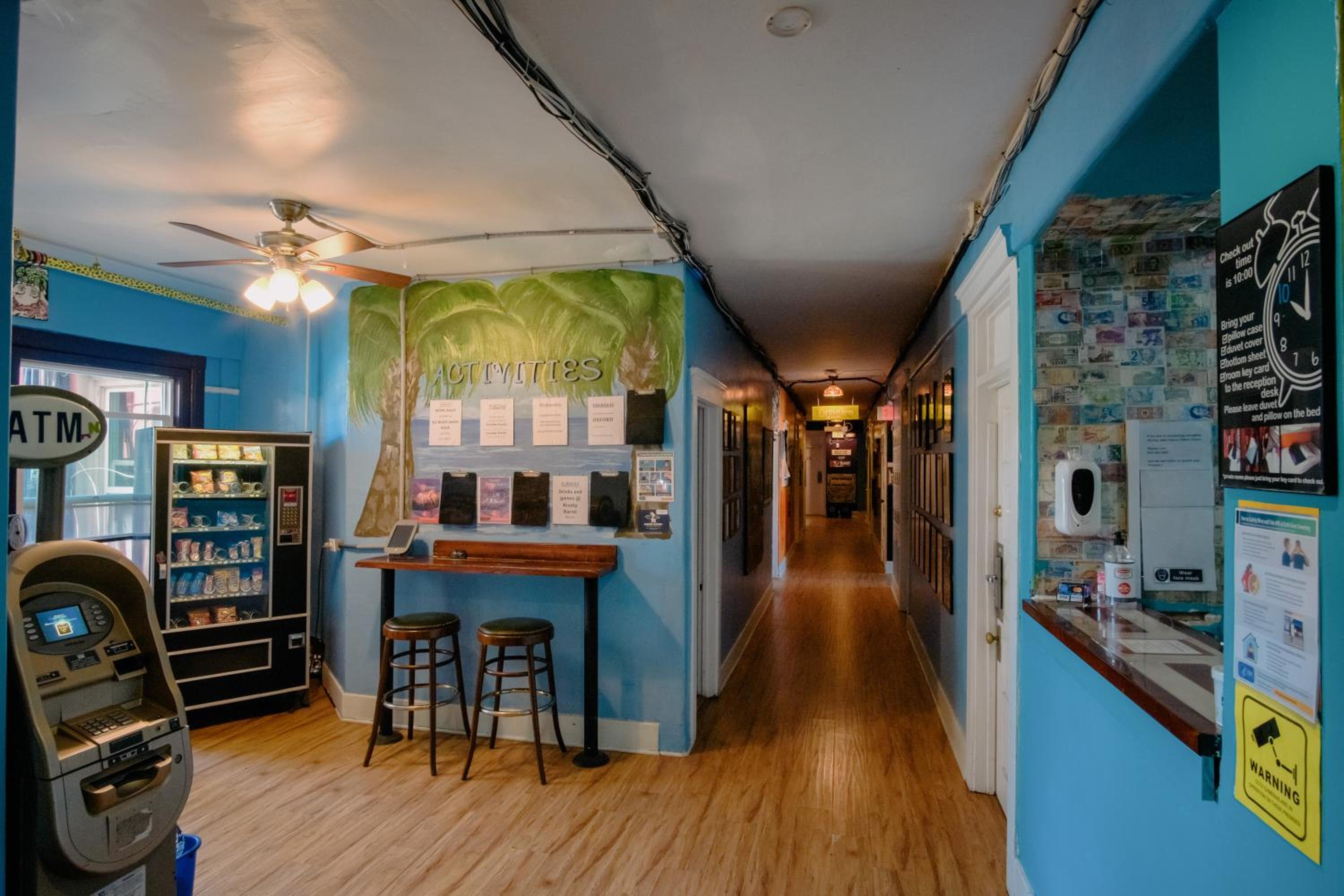 Lucky D's Youth and Traveler's Hostel