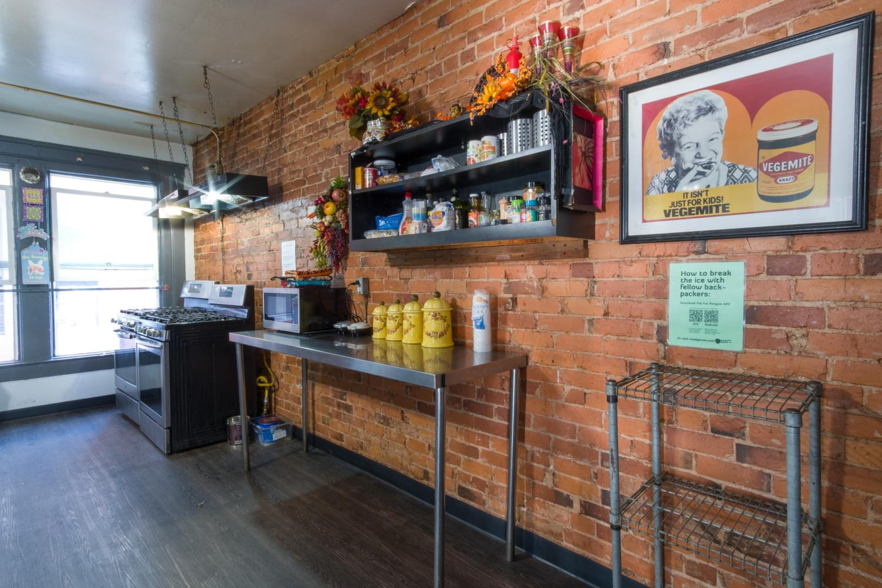 Lucky D's Youth and Traveler's Hostel