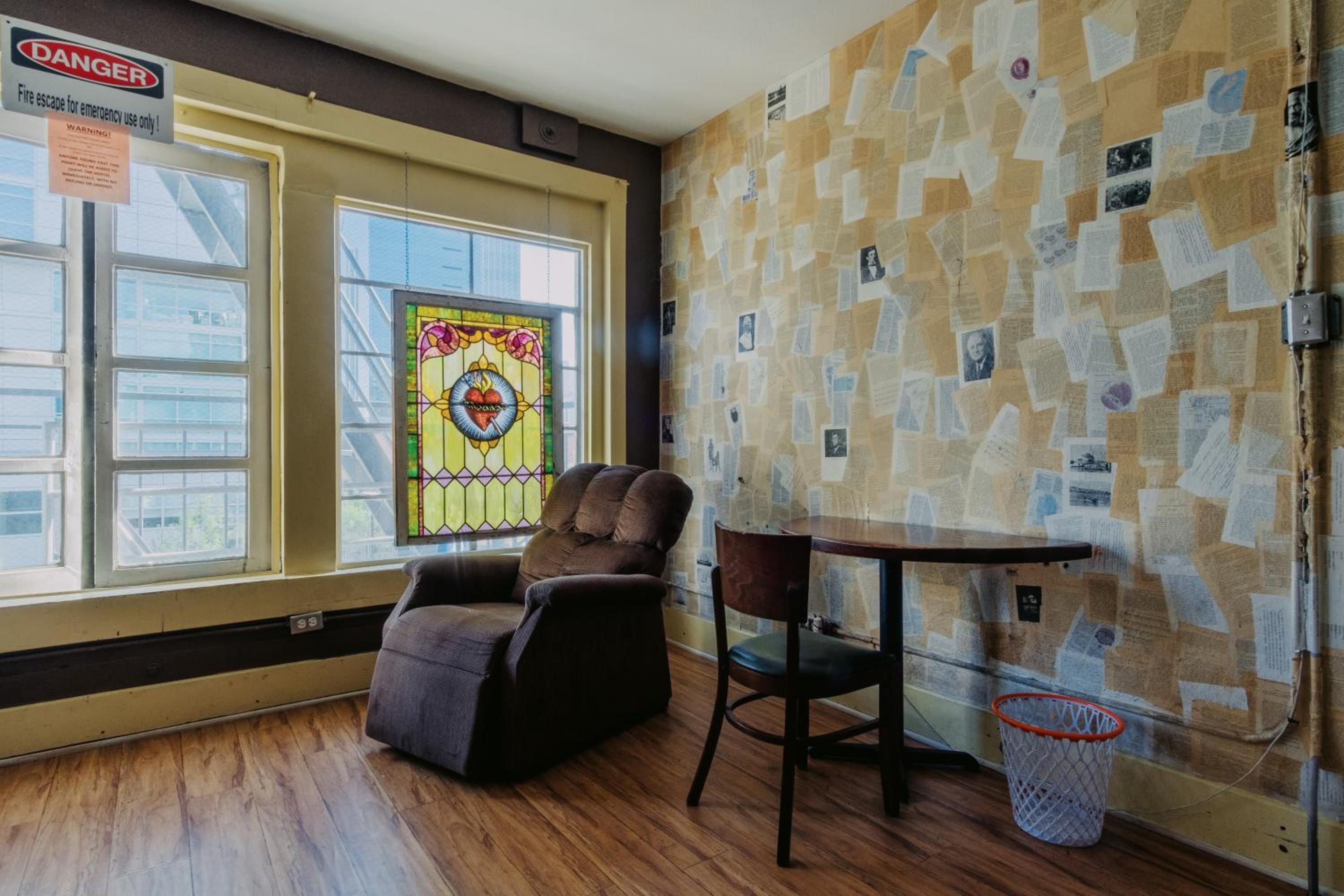 Lucky D's Youth and Traveler's Hostel