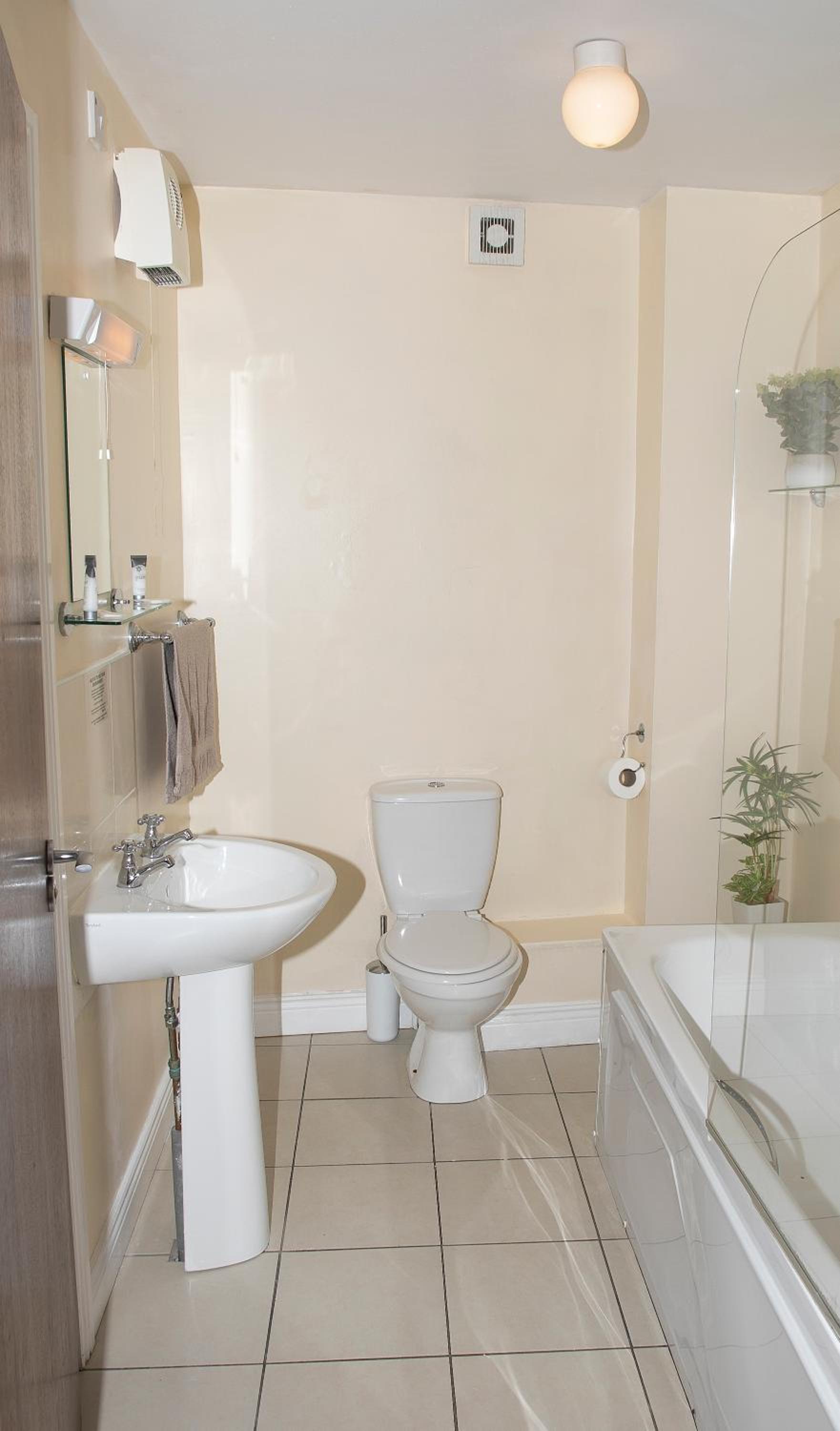 Athlone Vacations - Arch House Apartments - Property Image 28