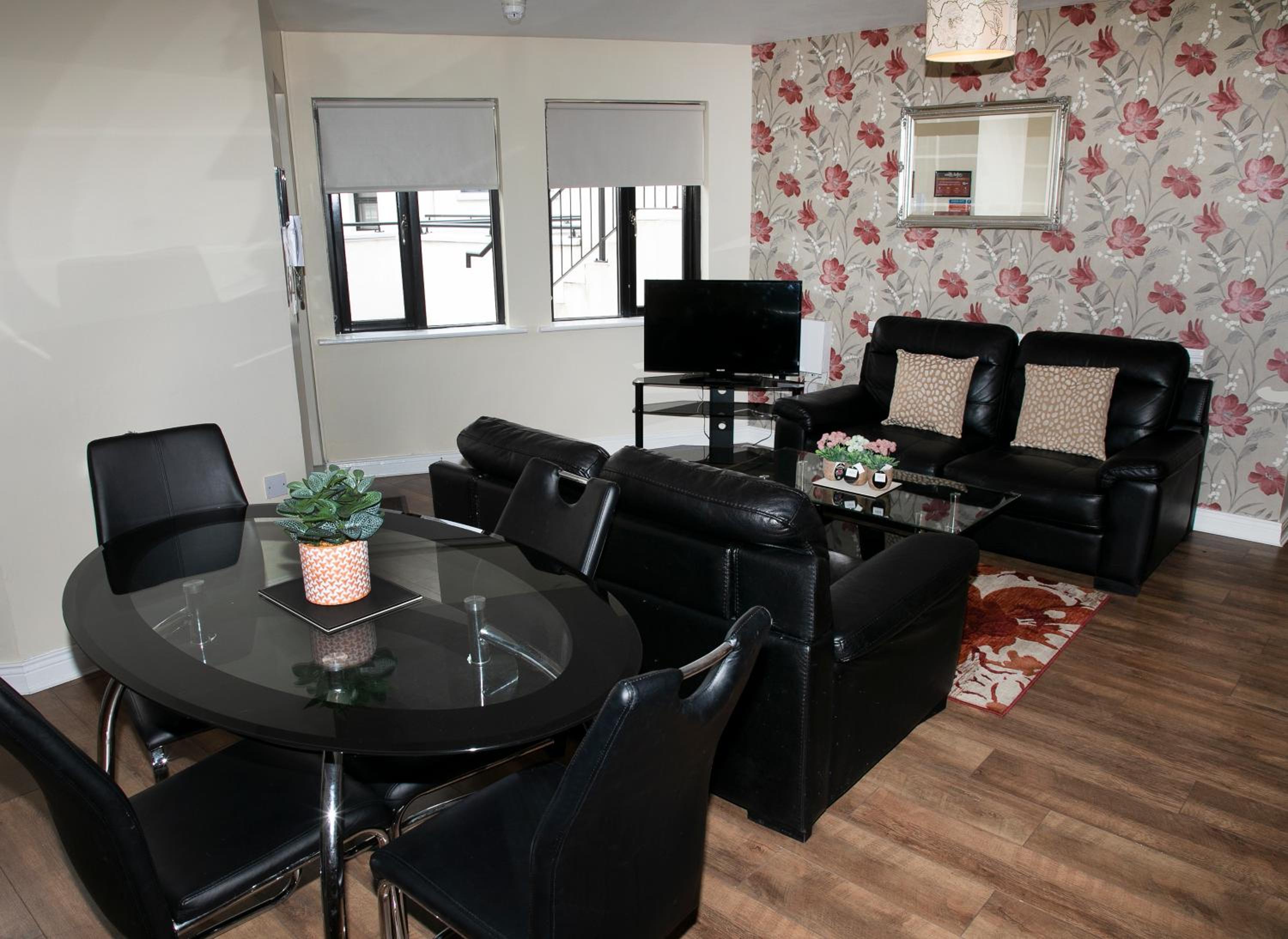 Athlone Vacations - Arch House Apartments - Property Image 12