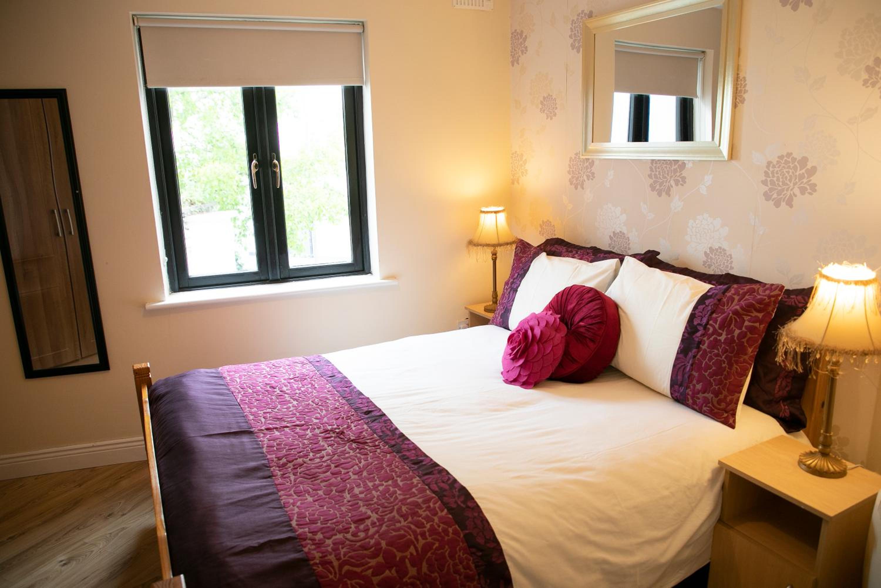 Athlone Vacations - Arch House Apartments - Property Image 3