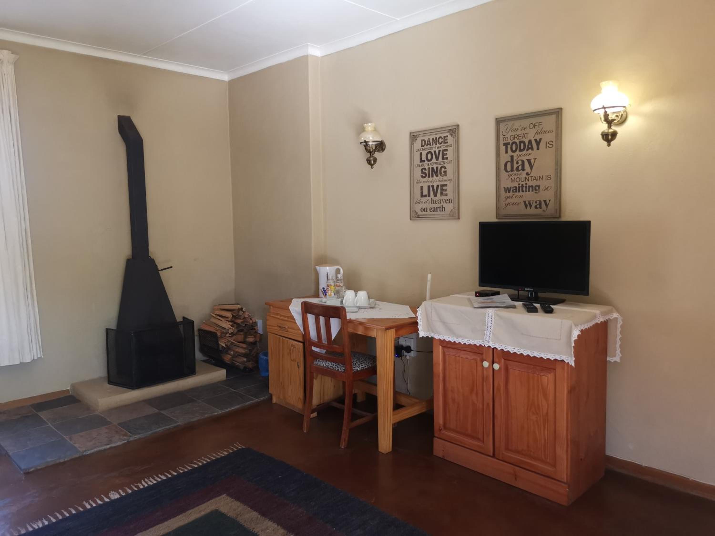 Autumn Breeze Manor Guest House