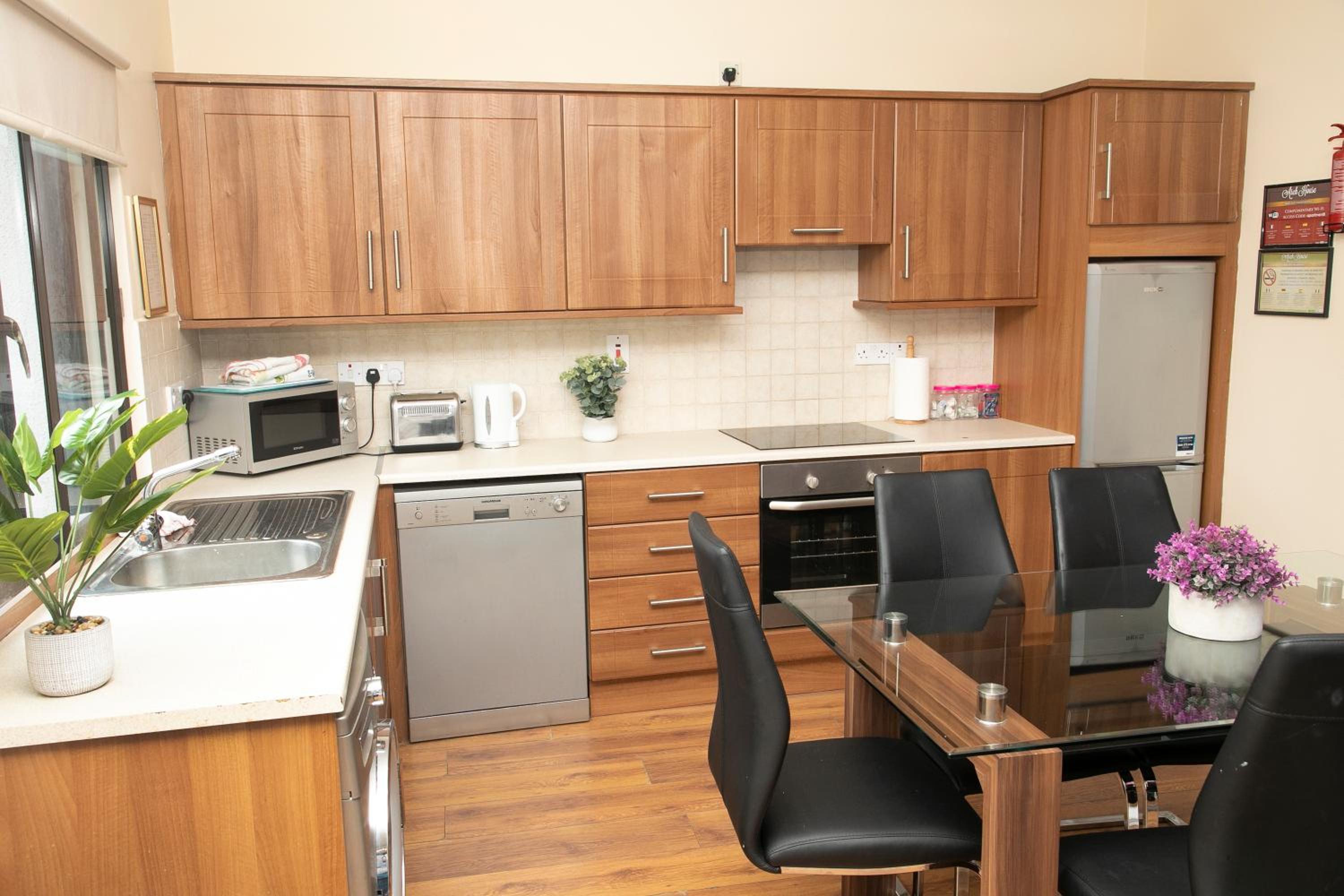 Athlone Vacations - Arch House Apartments - Property Image 67