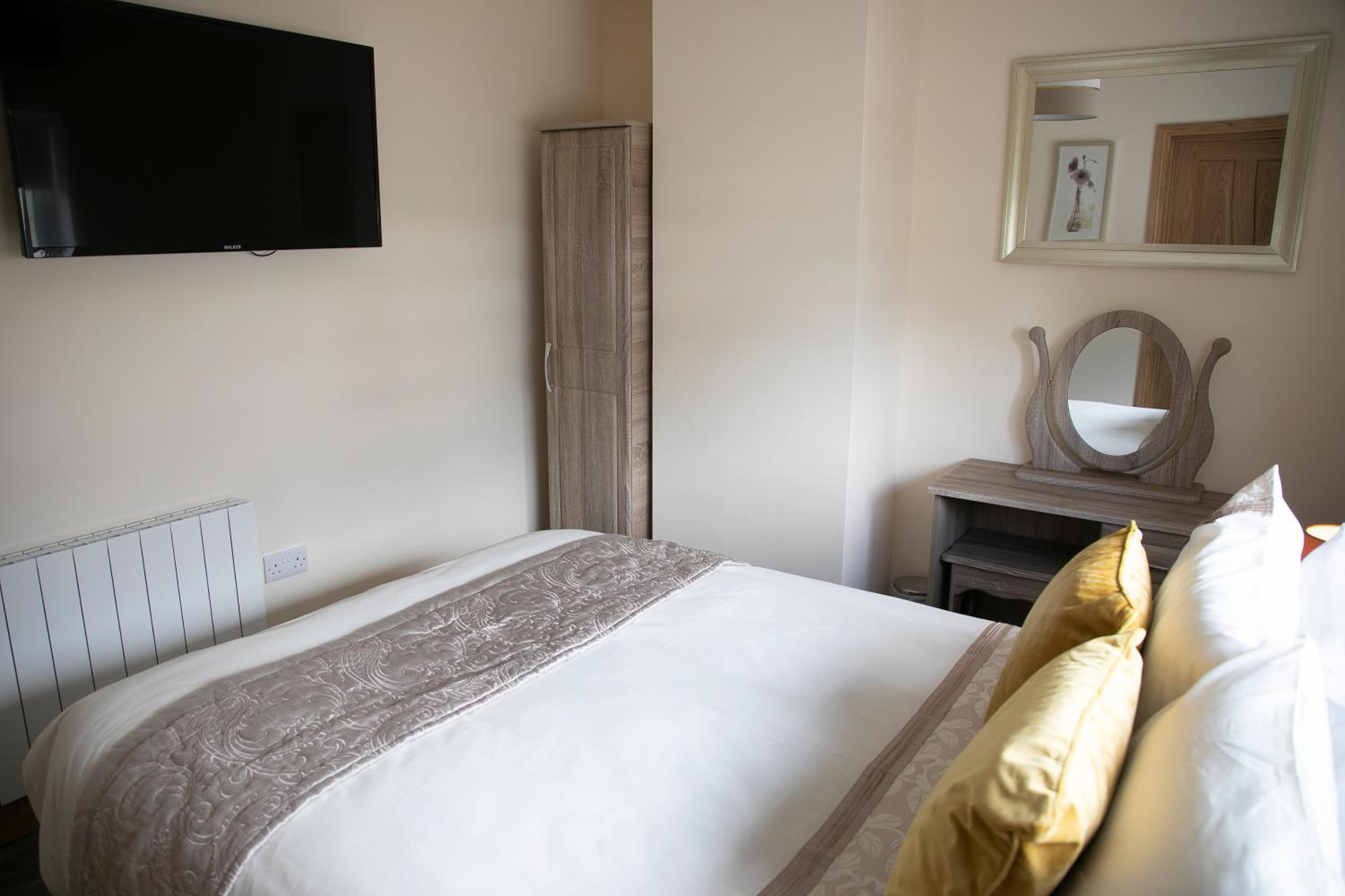 Athlone Vacations - Arch House Apartments - Property Image 20