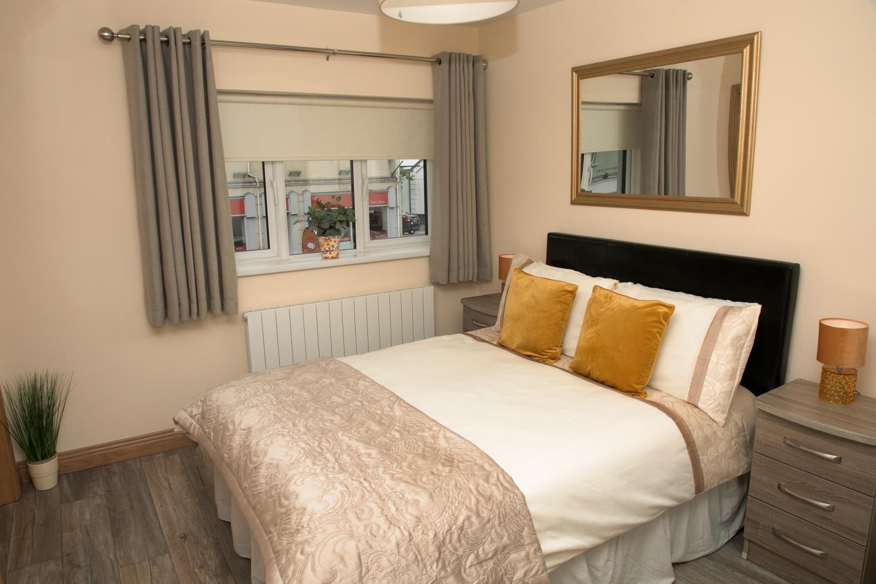 Athlone Vacations - Arch House Apartments - Property Image 32