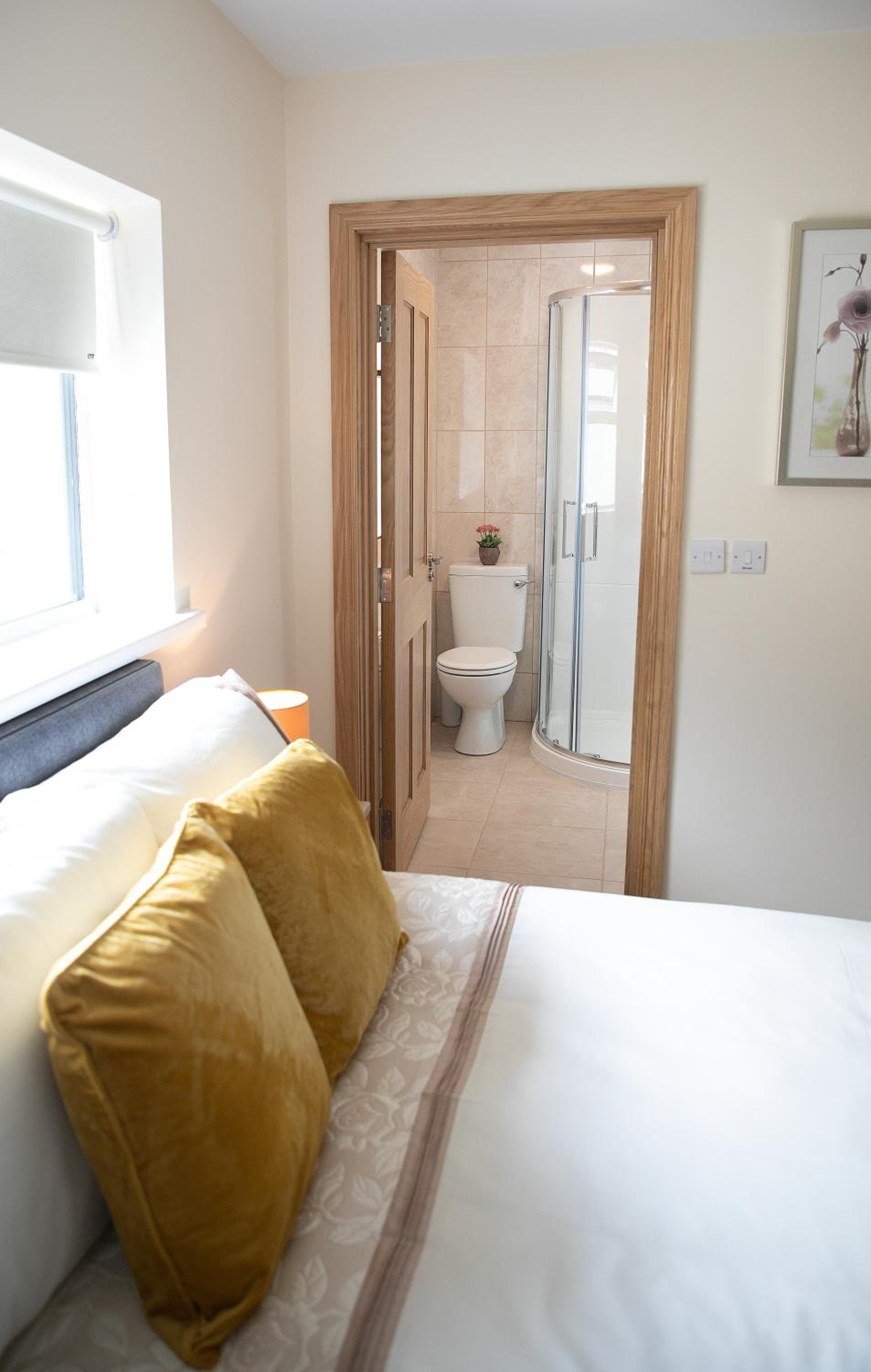 Athlone Vacations - Arch House Apartments - Property Image 16