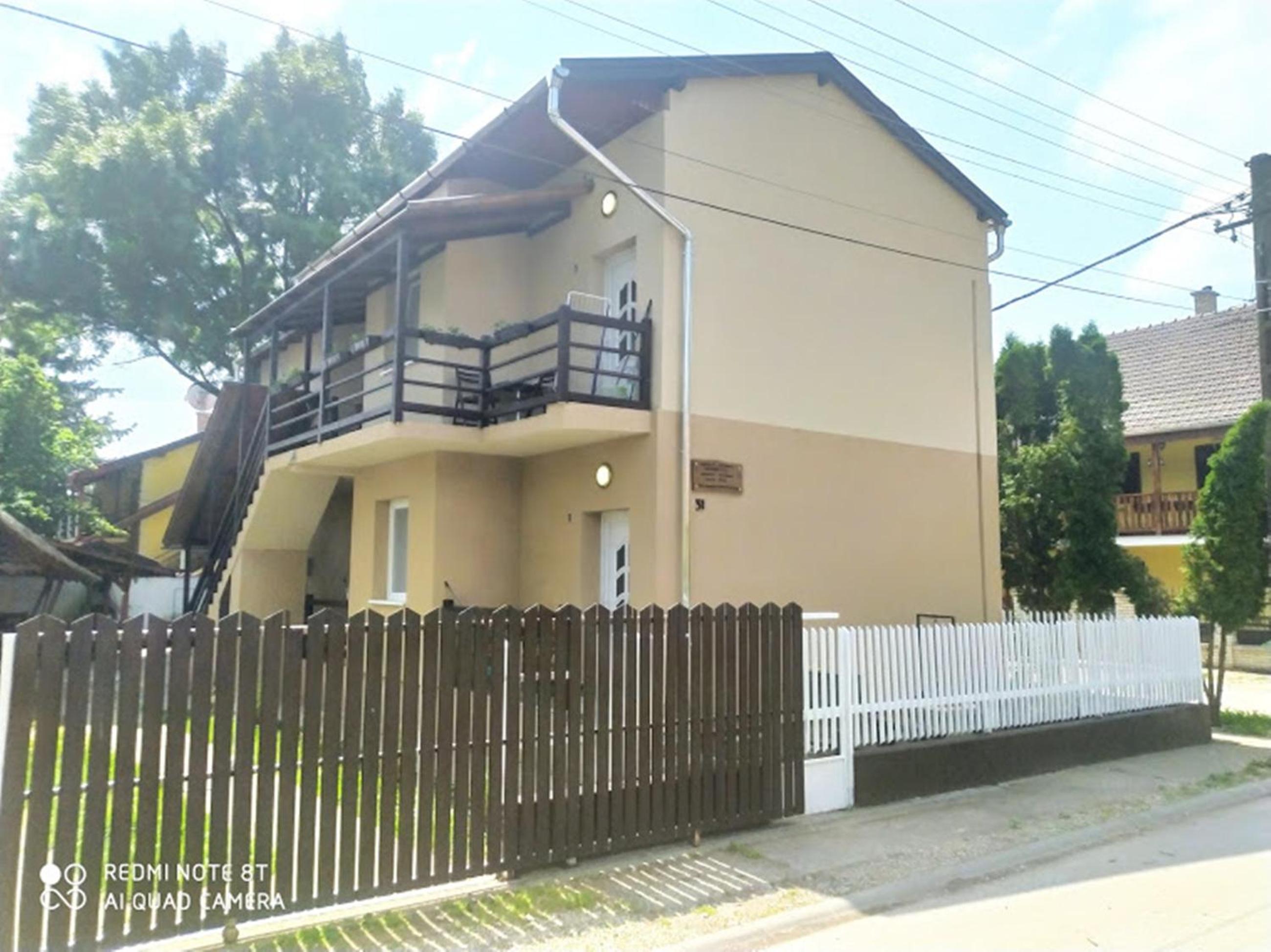 Photo 49