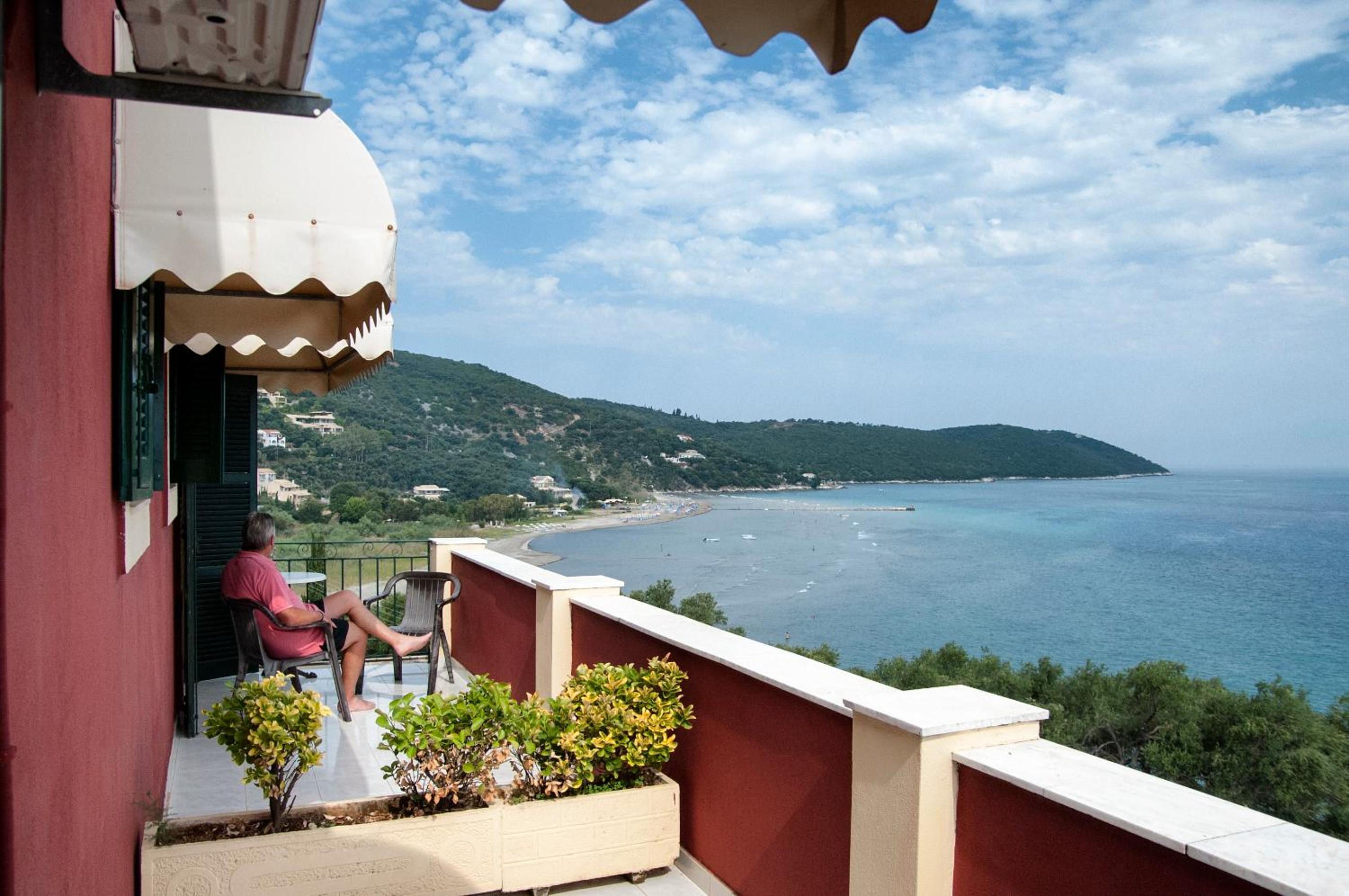 Apraos Bay Hotel In Kalamaki Beach, 100m from the lovely sandy beach photo 5