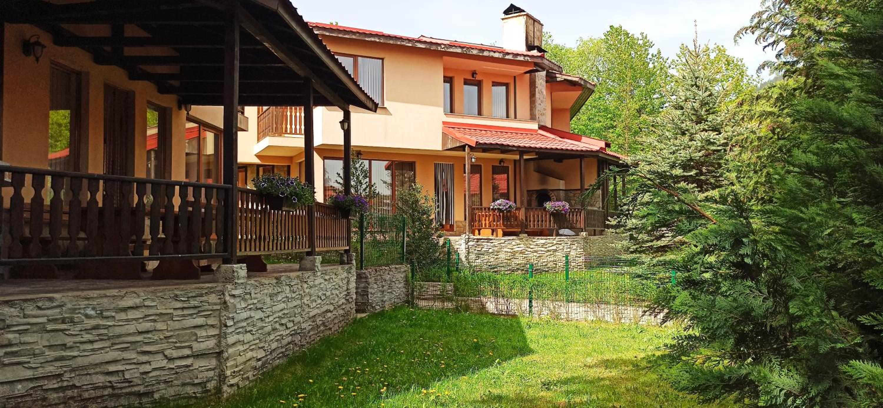 Rodopi Houses