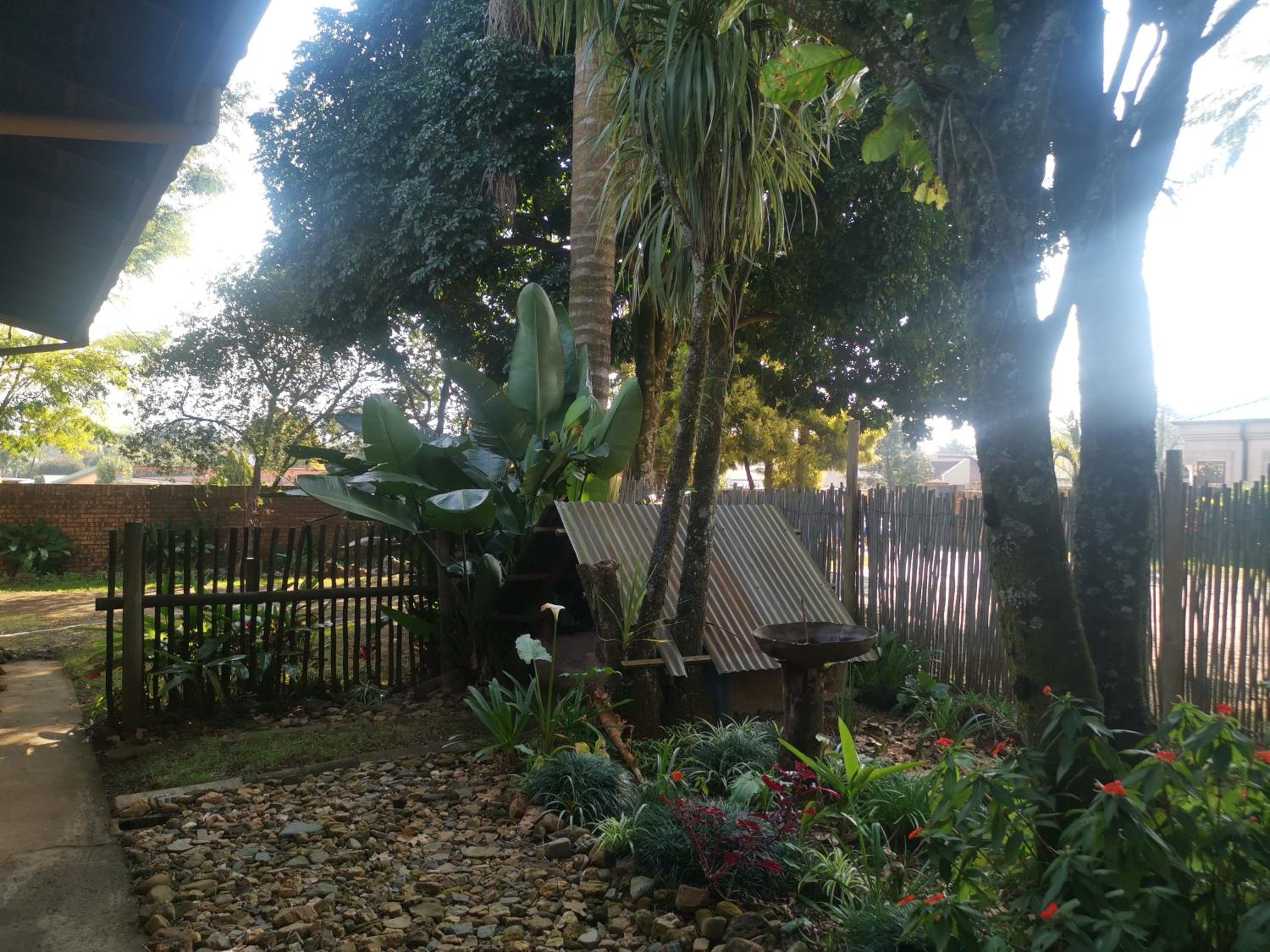 Autumn Breeze Manor Guest House