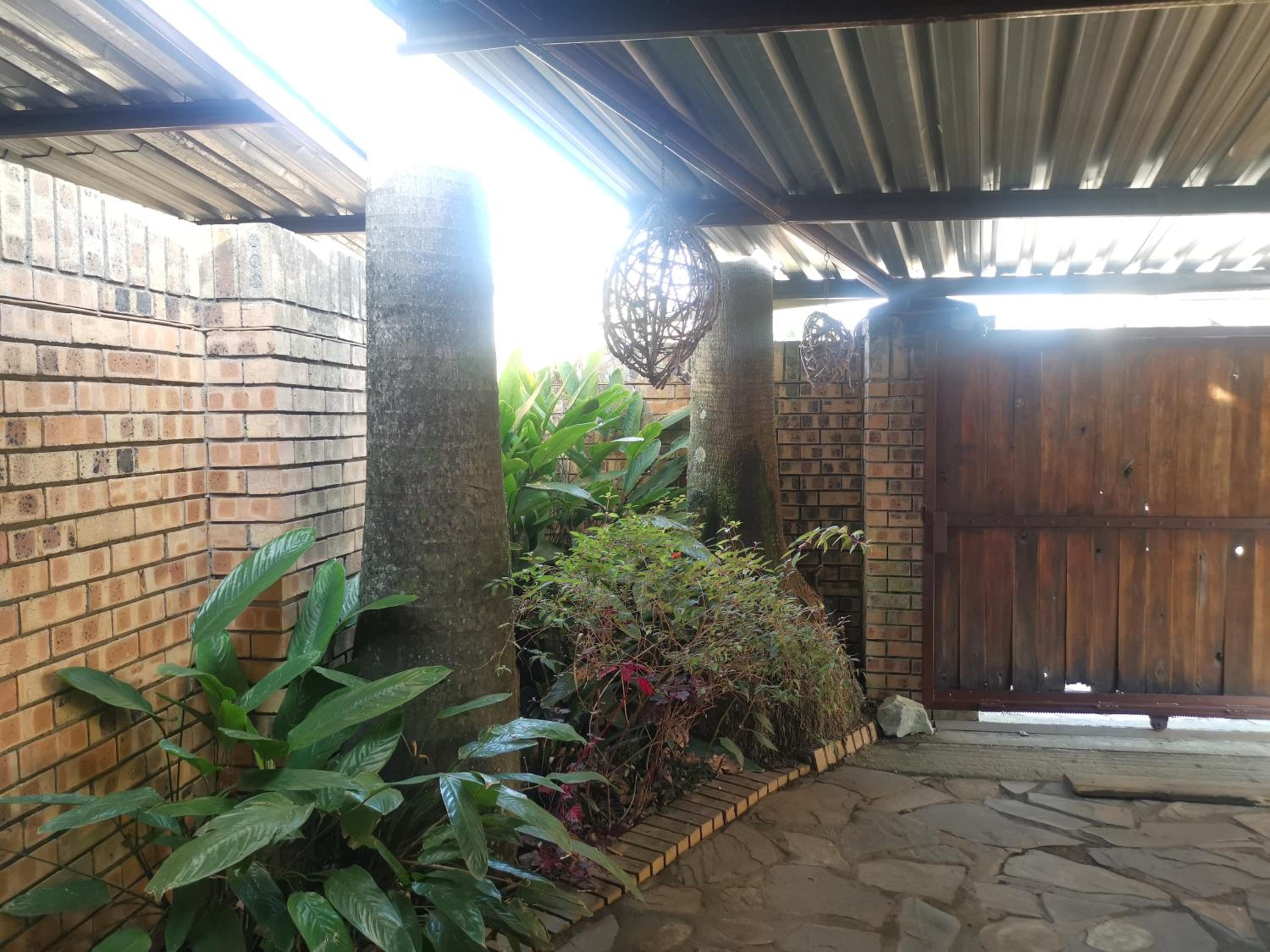 Autumn Breeze Manor Guest House