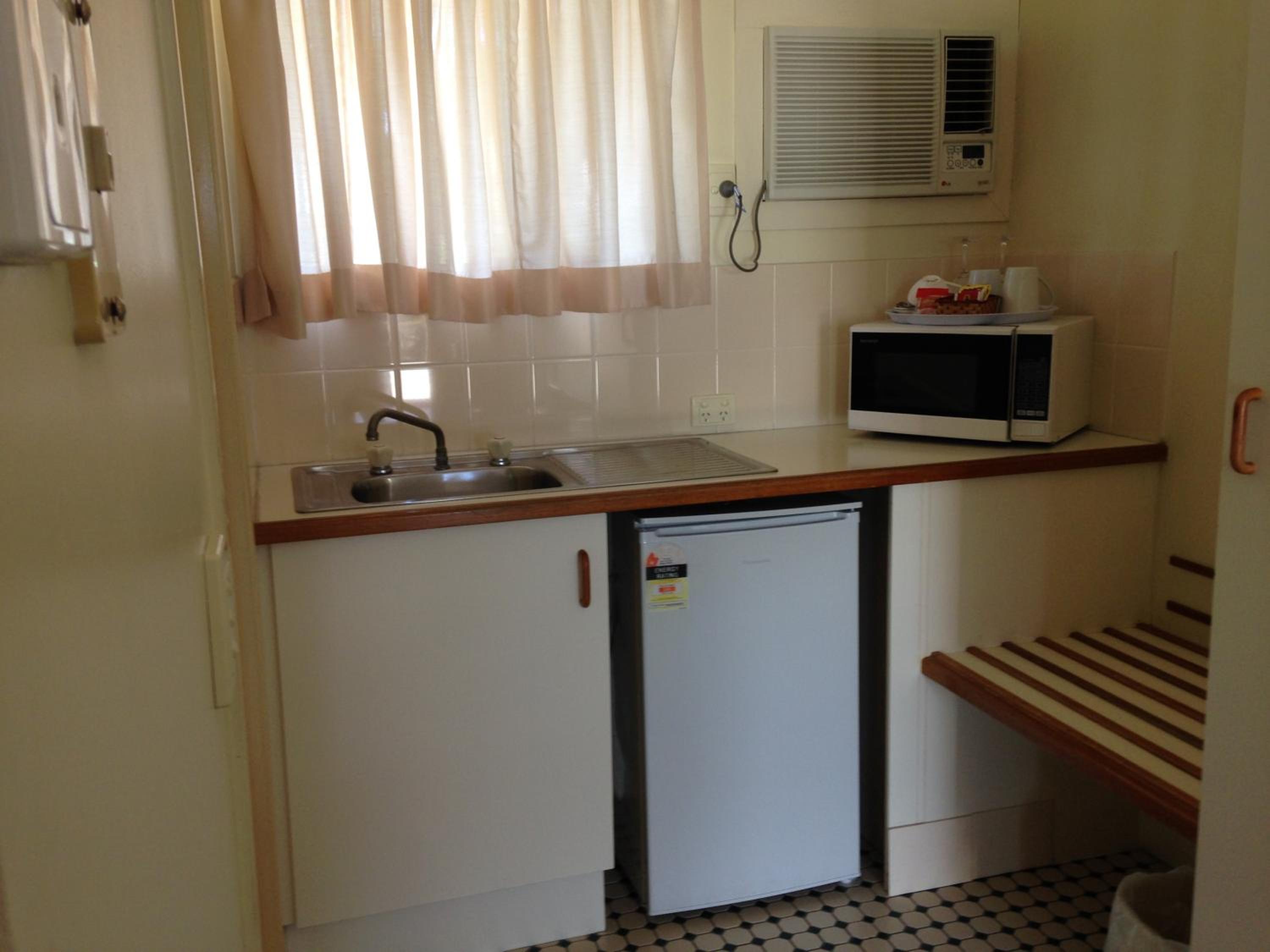 Country Rose Motel Warwick view 4