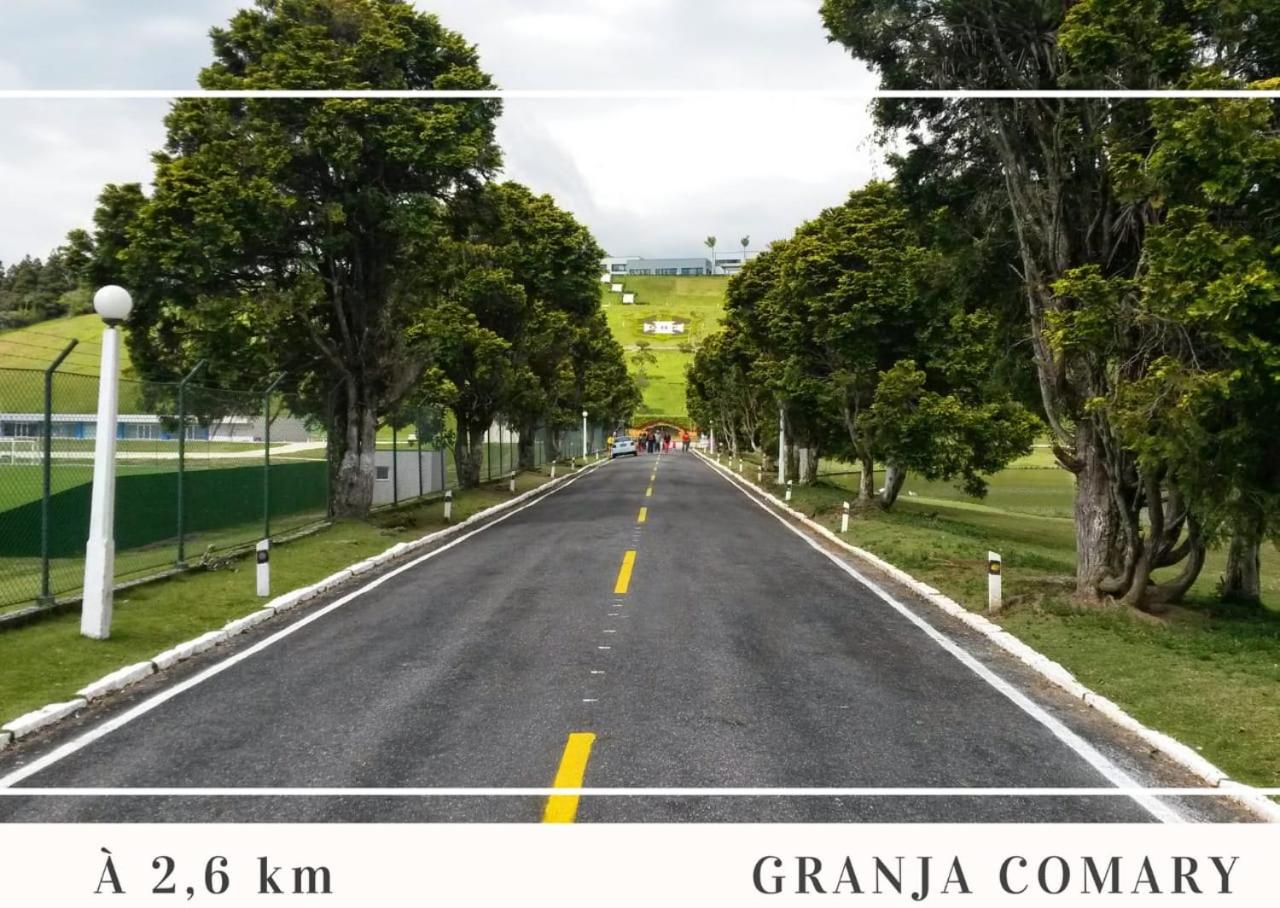 Hospedagem Doce Lar - Casa Girassol