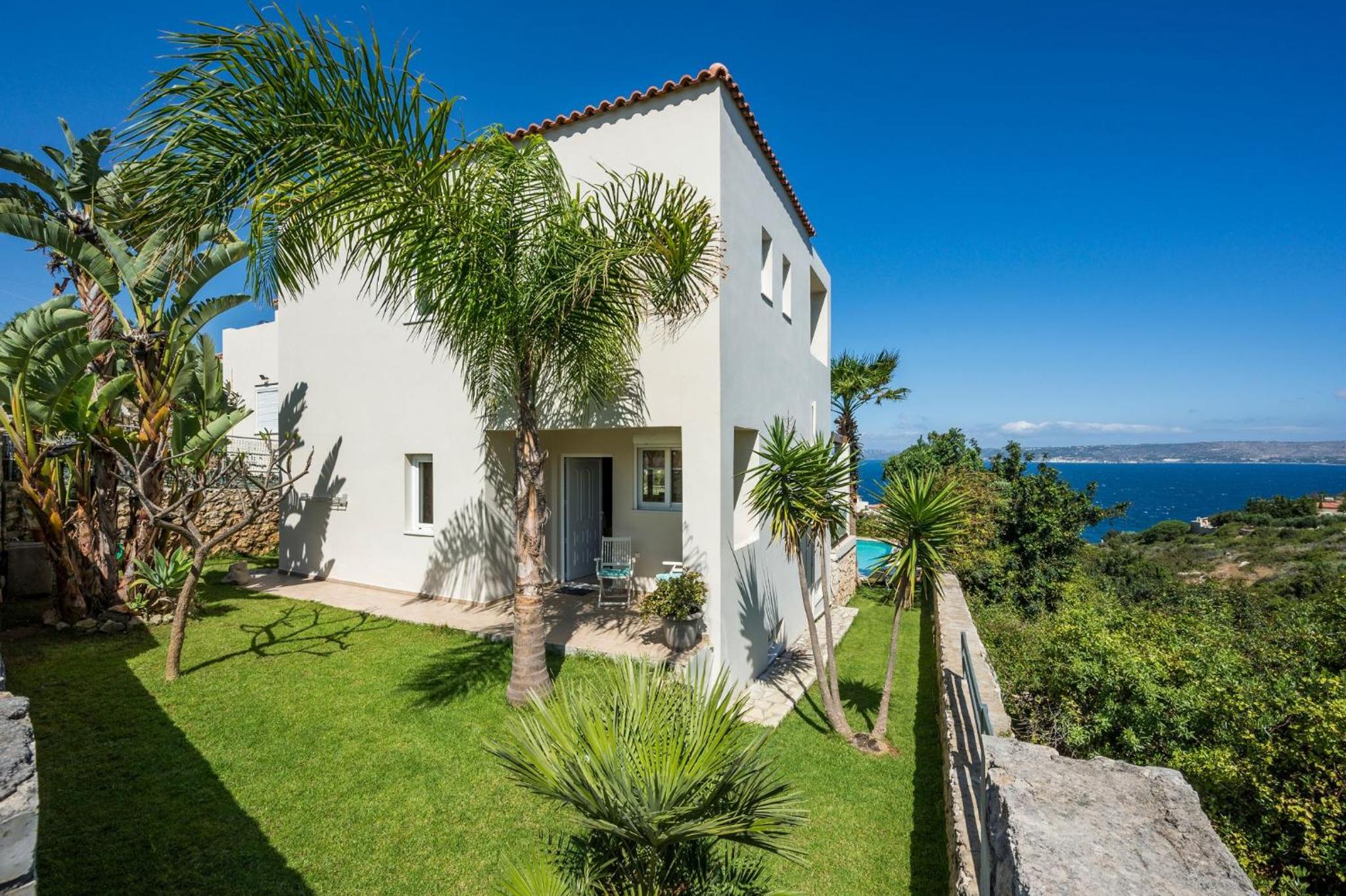 Hotel Villa Nicolas Plaka With Sea View - Image 1
