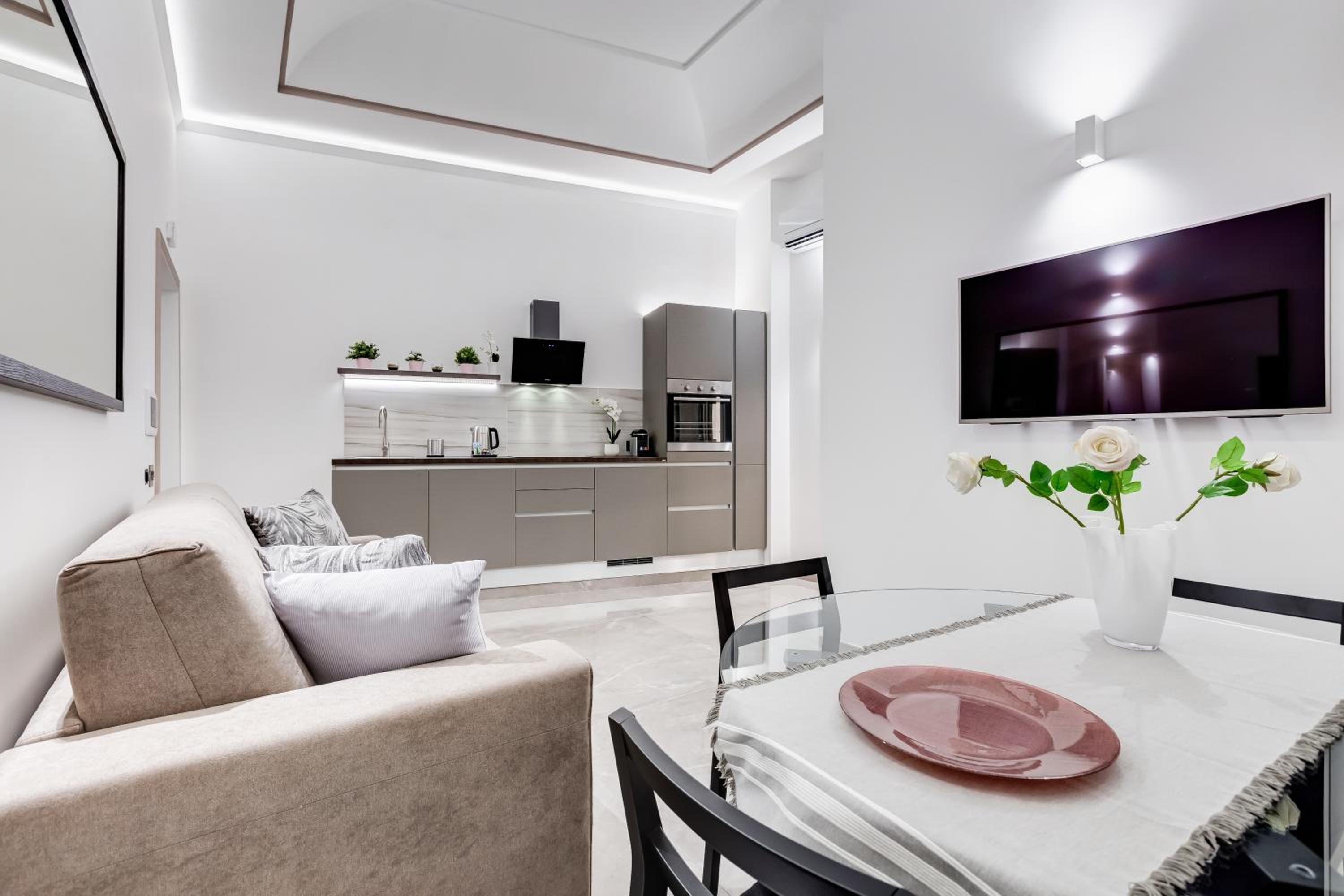 UnoSeiTre - Luxury Apartment & Suite