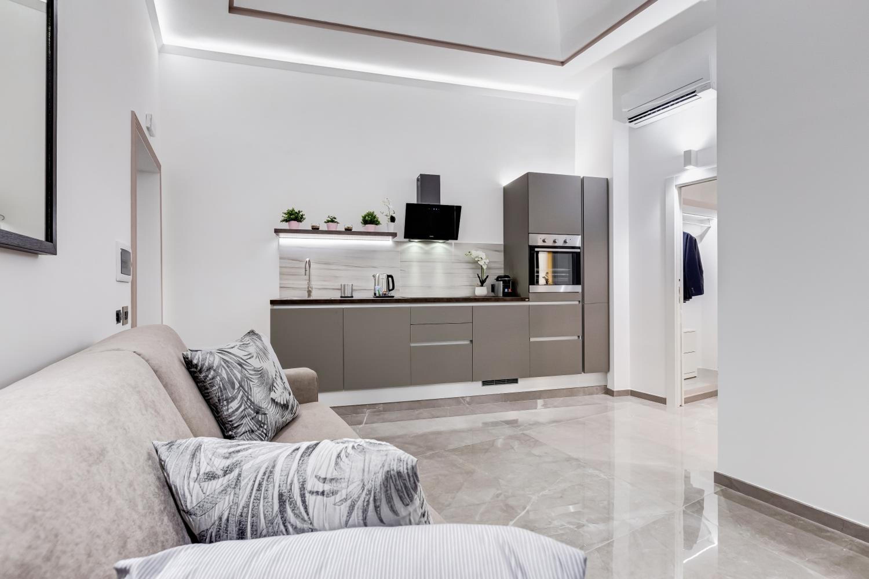 UnoSeiTre - Luxury Apartment & Suite