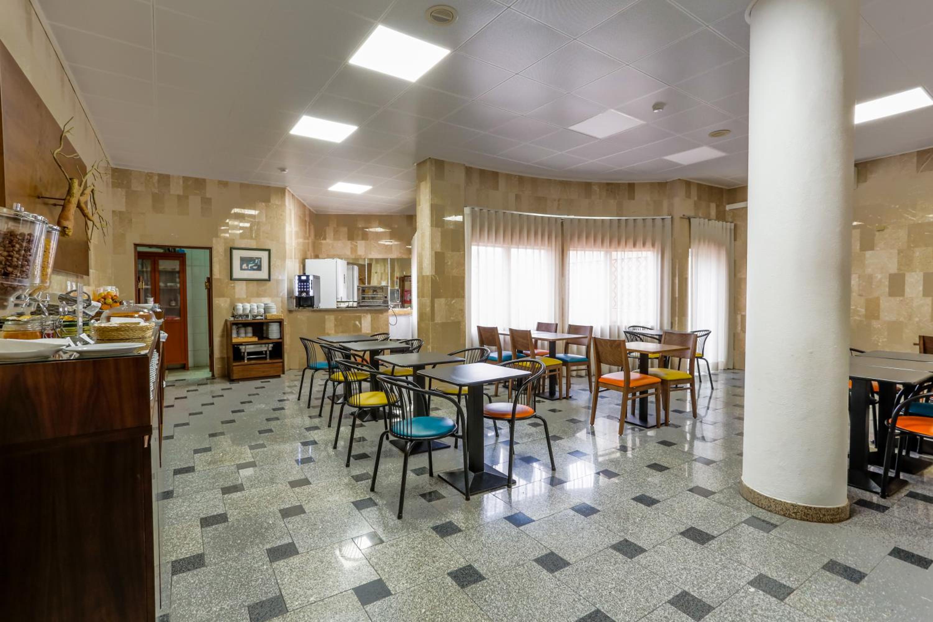 Setubal Vacations - Hotel Arangues - Property Image 11