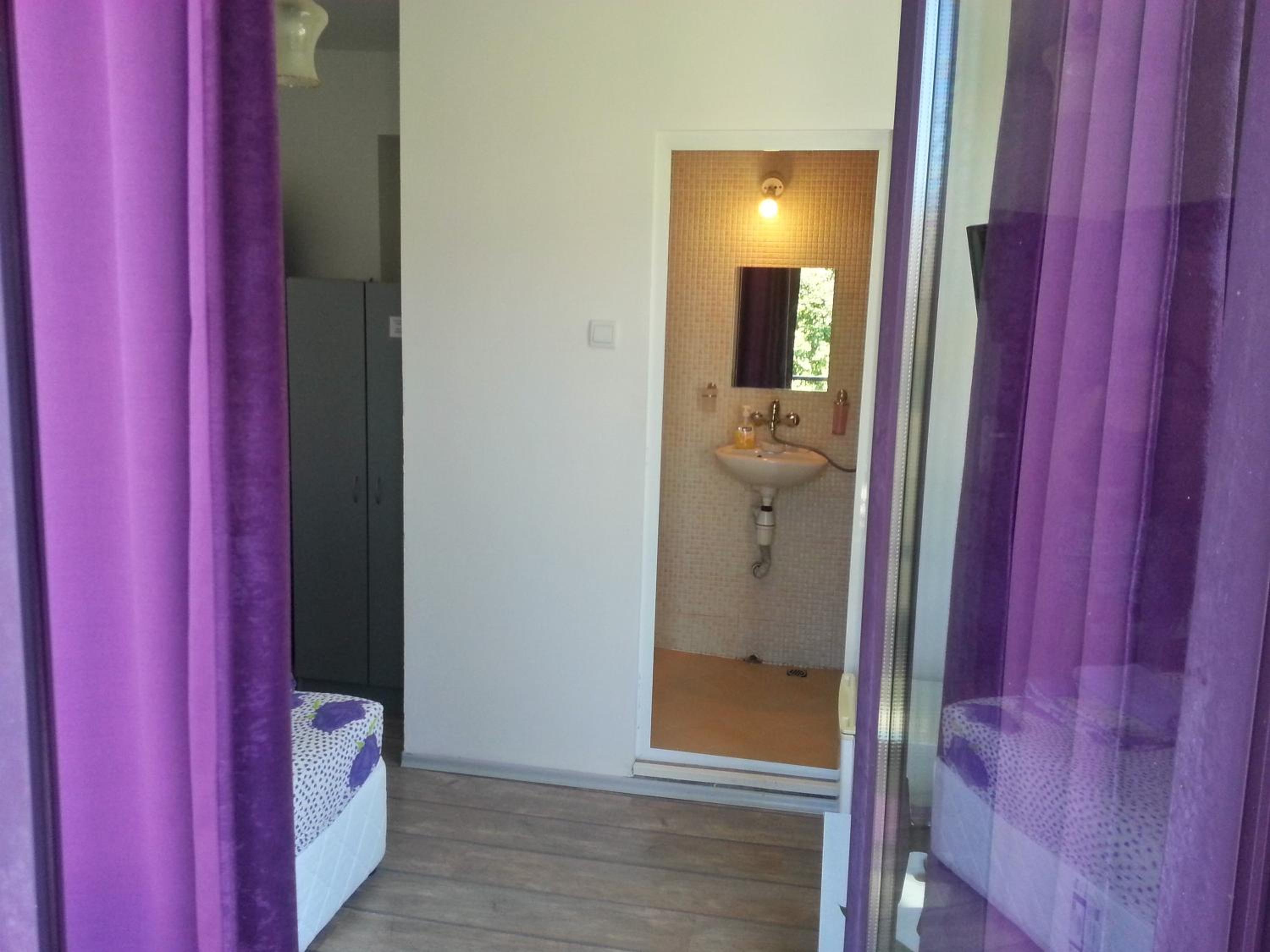 Guest House Bedrock